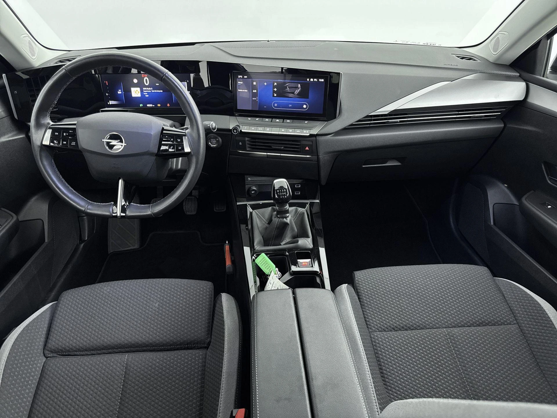 Opel-Astra-image-15