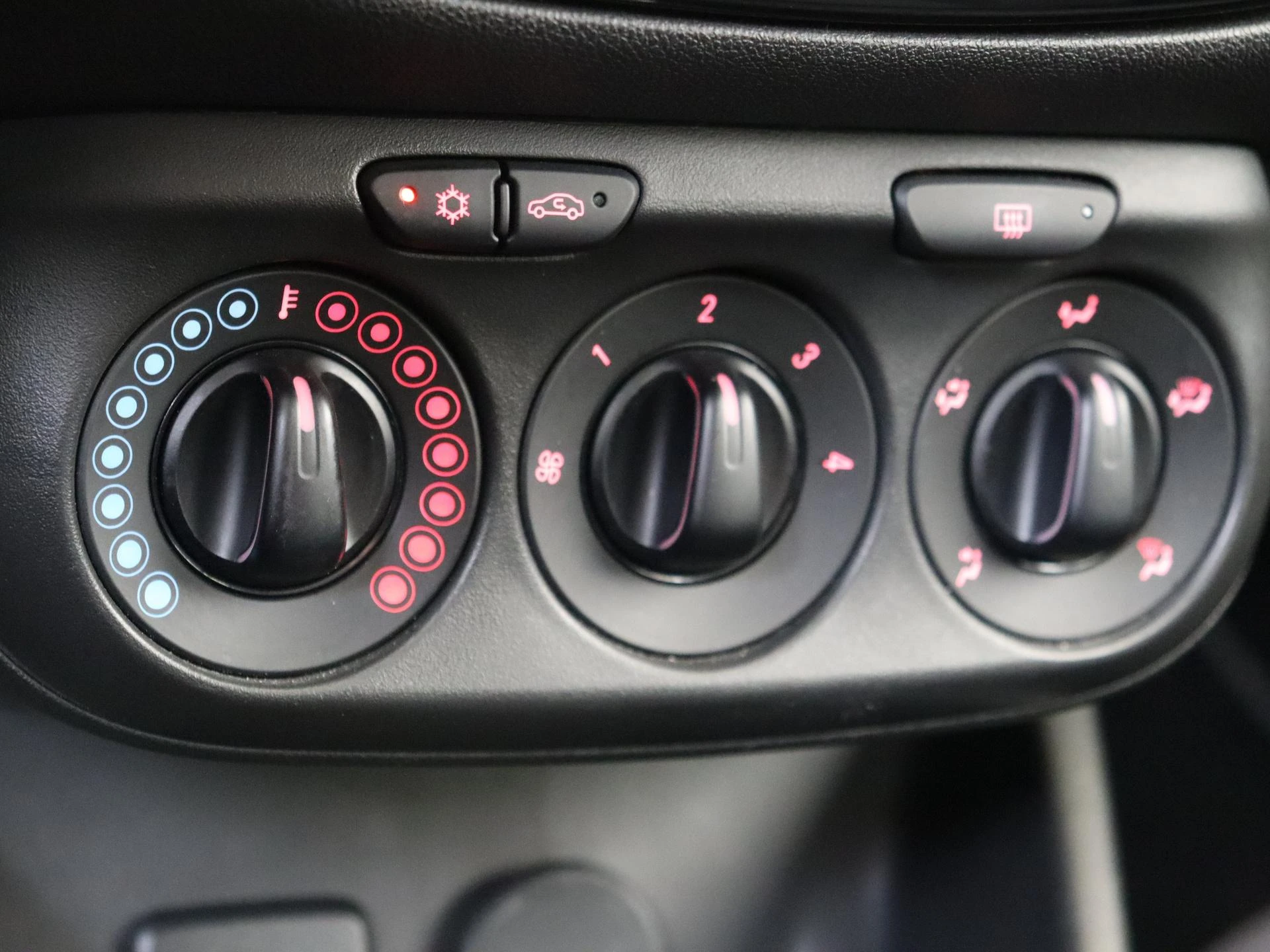 Opel-Corsa-image-18