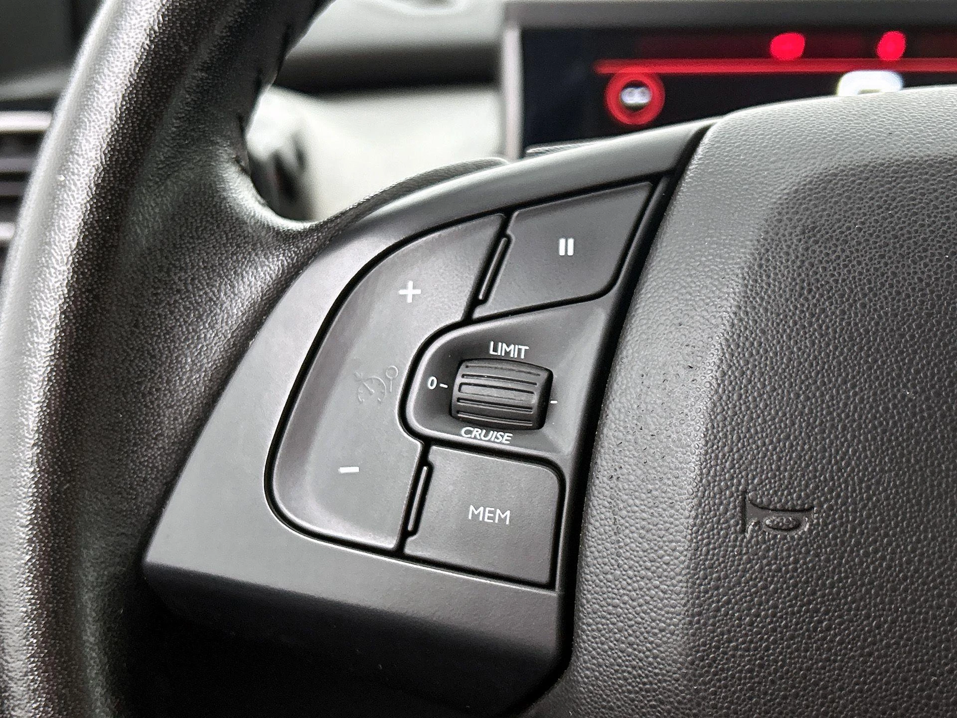 Citroën-C4 Cactus-image-5