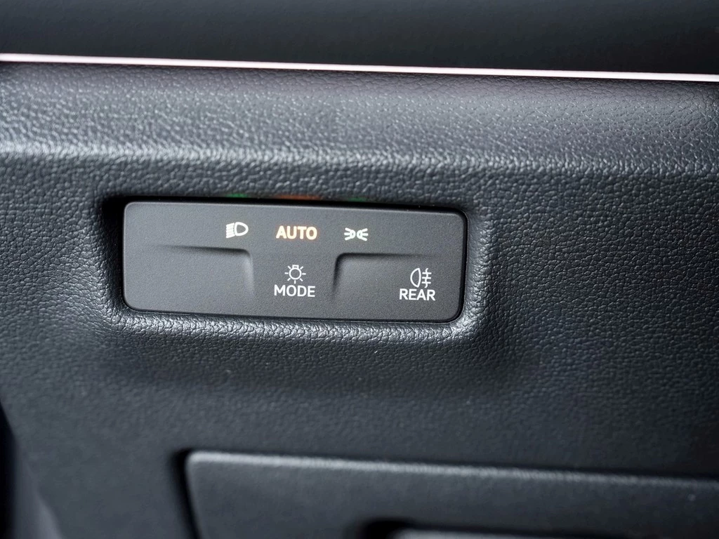 Volkswagen-Tiguan-image-17