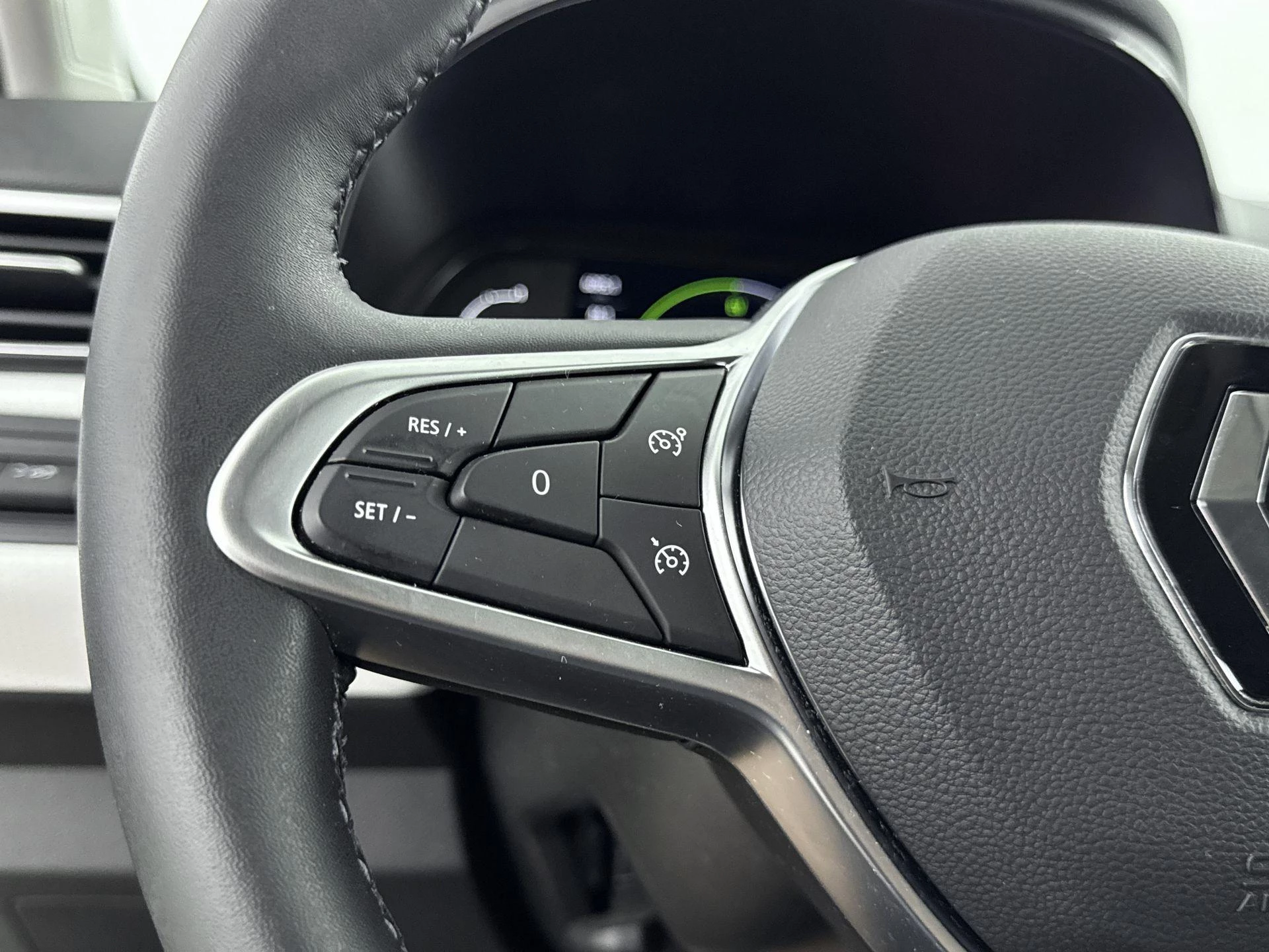 Renault-Clio-image-5