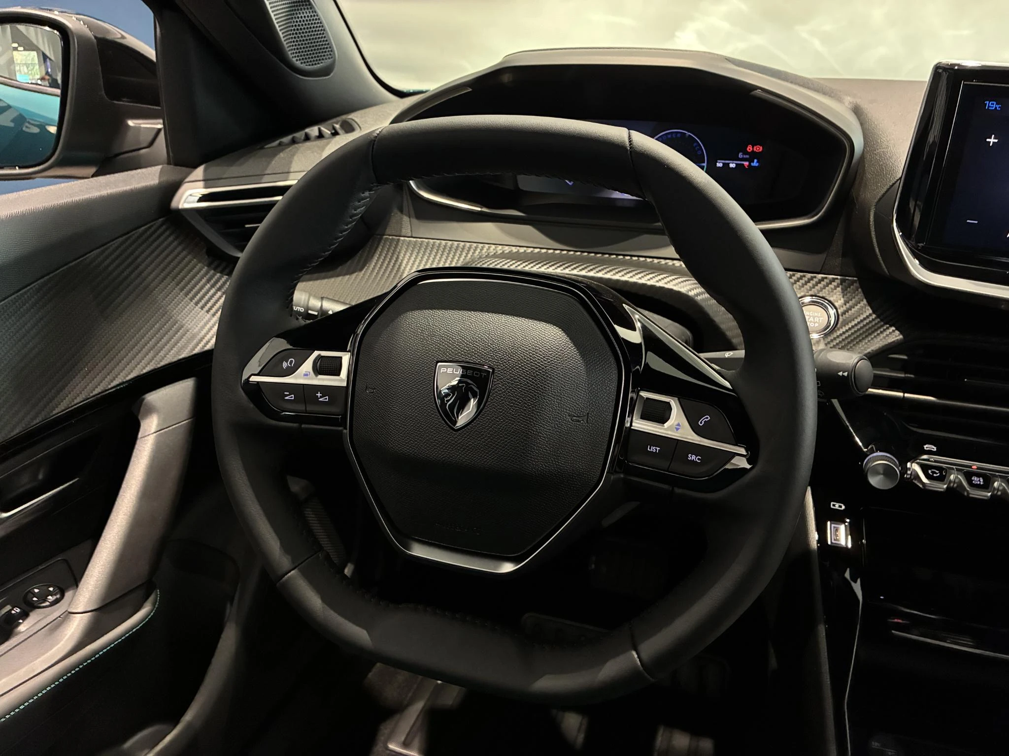 Peugeot-2008-image-9