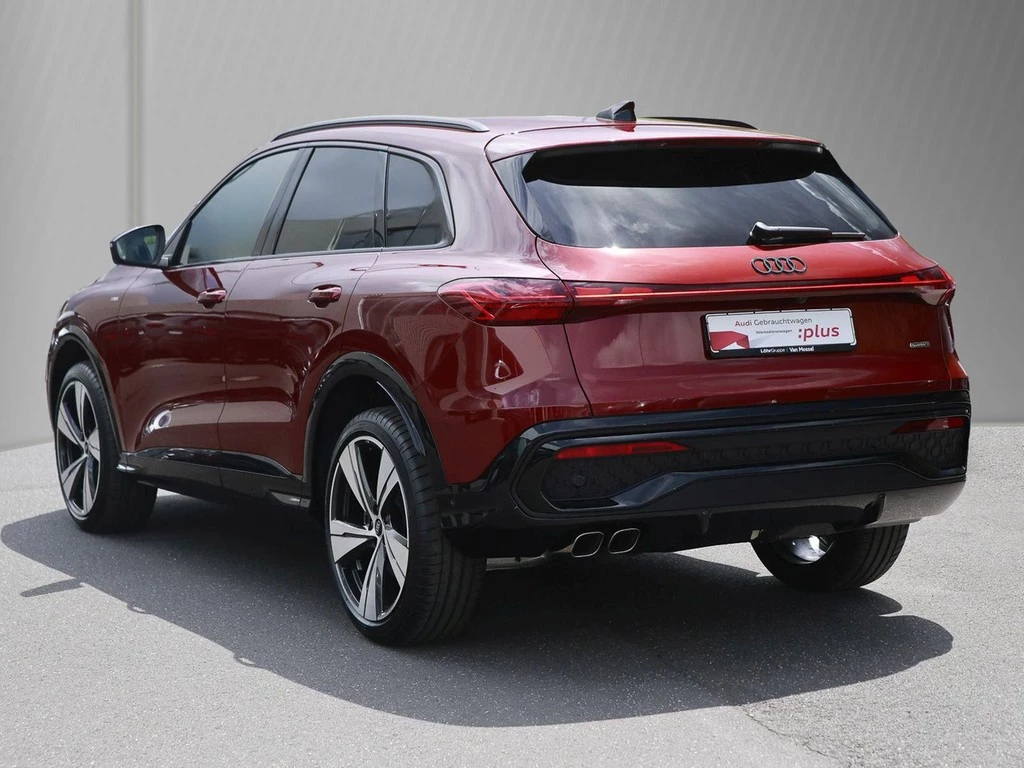 Audi Q5 2.0 TDI S line edition one AHK Matrix ACC