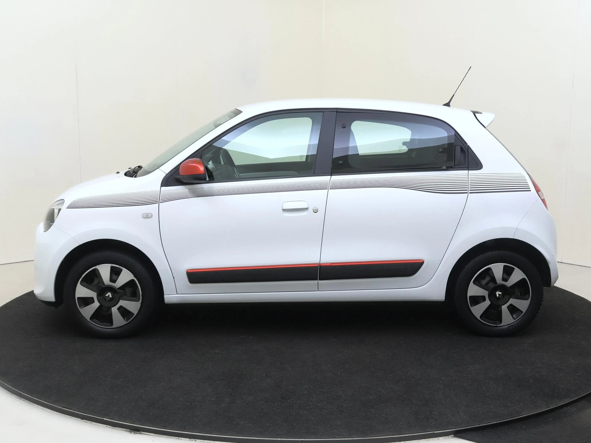 Renault-Twingo-image-7