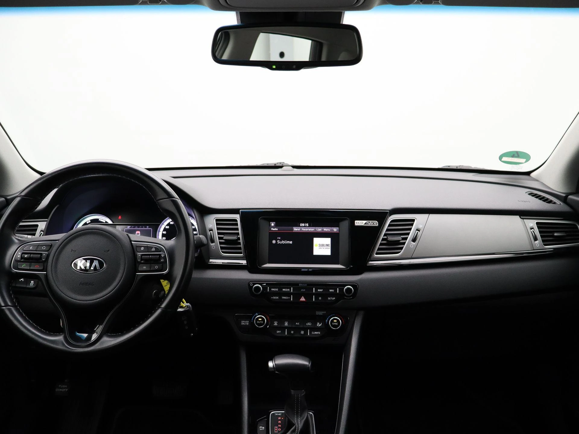 Kia-Niro-image-28