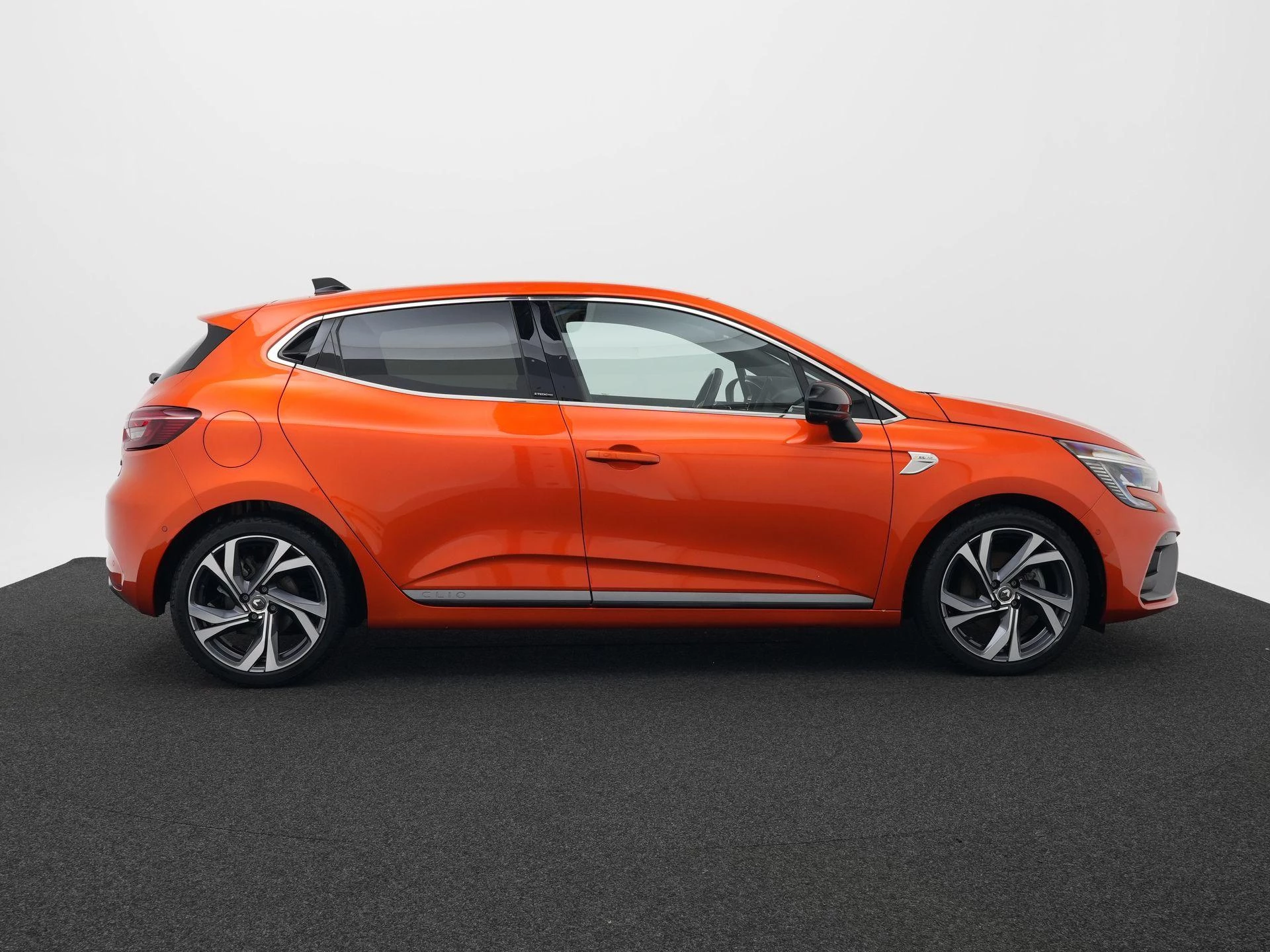 Renault Clio 1.6 E-Tech Hybrid 140 Initiale Paris