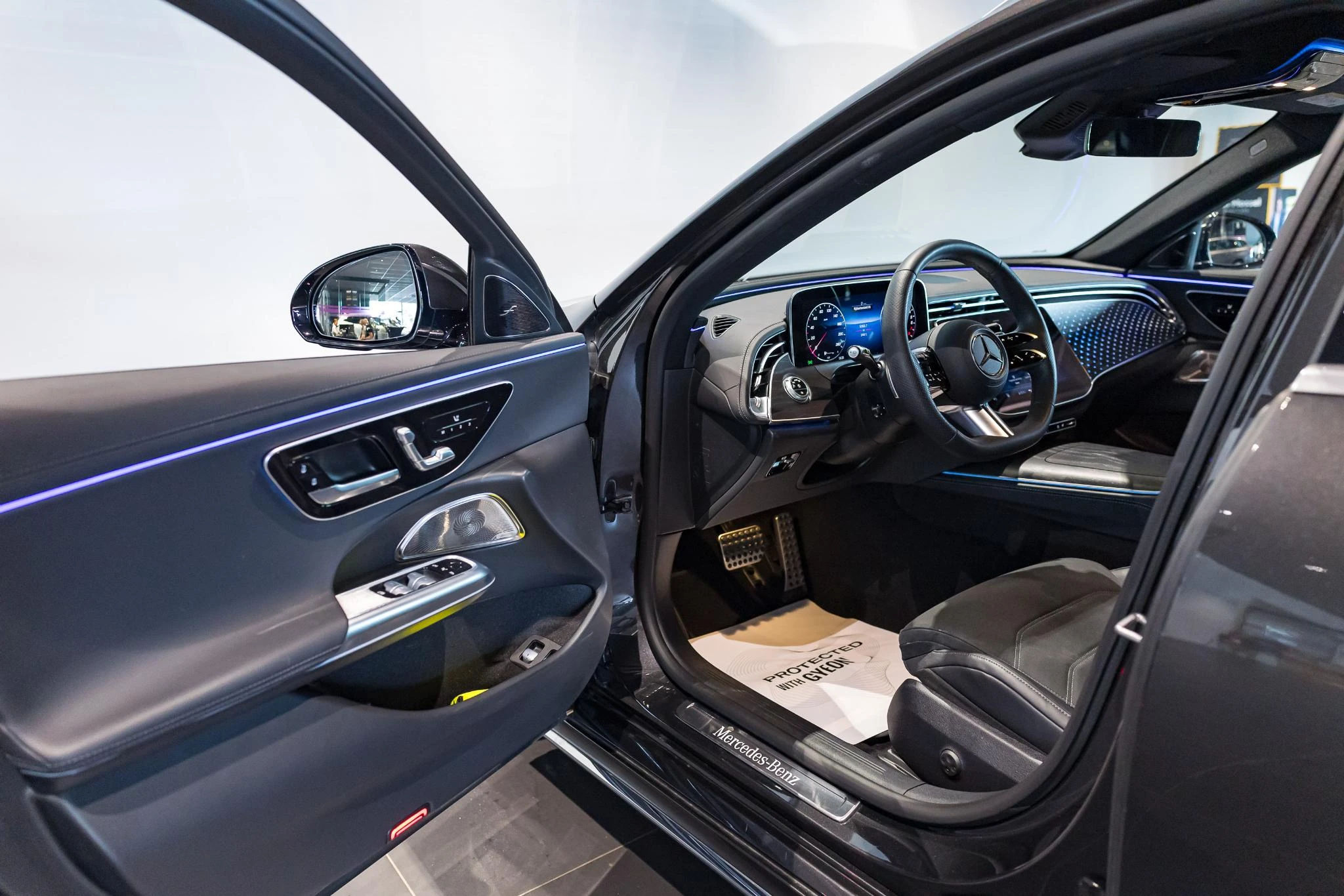 Mercedes-Benz-E-Klasse-image-22