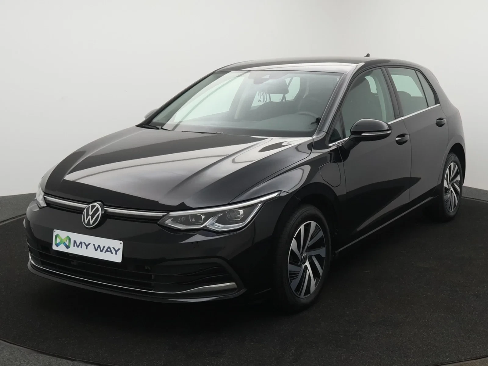 Volkswagen-Golf-image-0