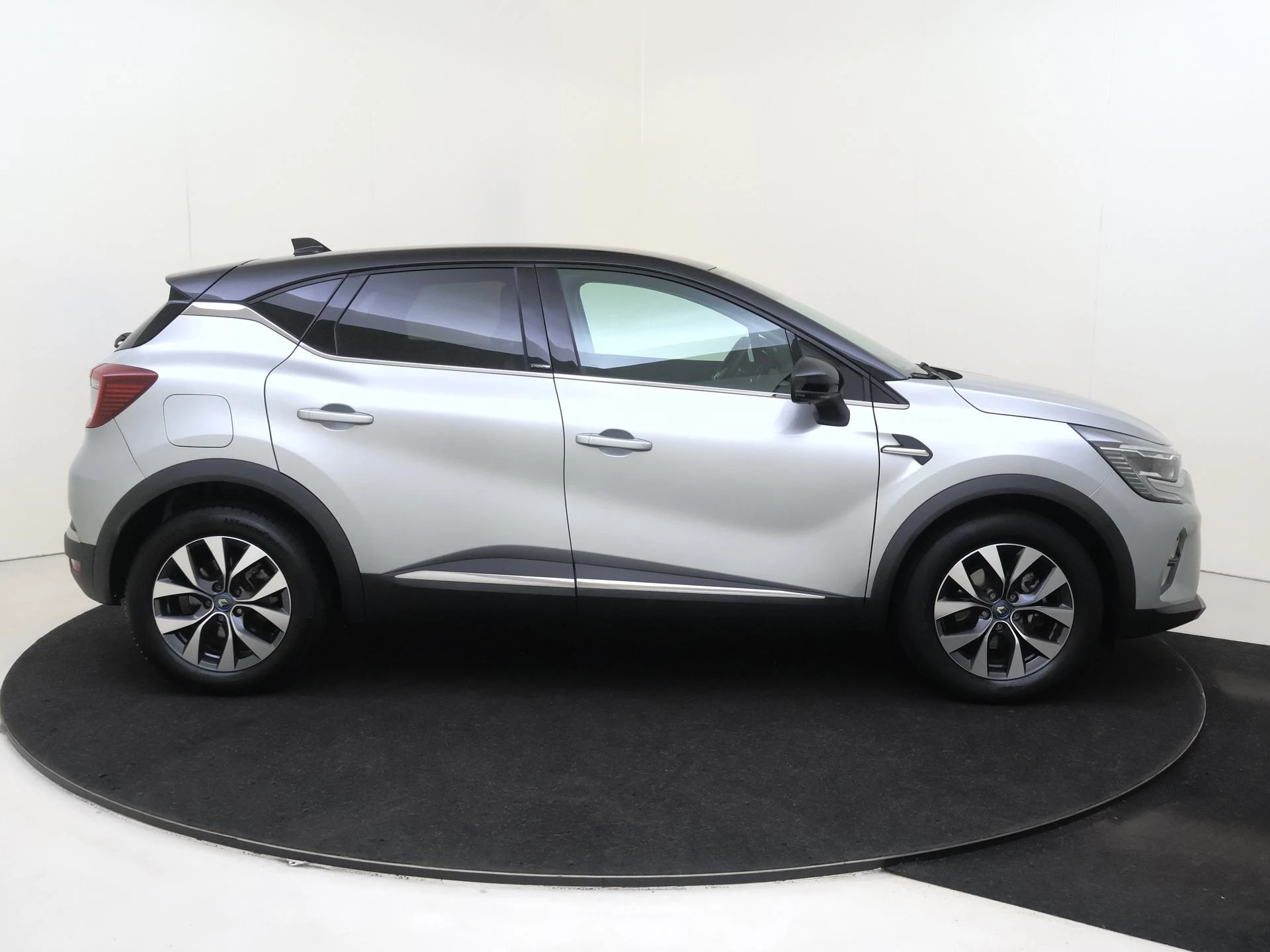 Renault-Captur-image-5