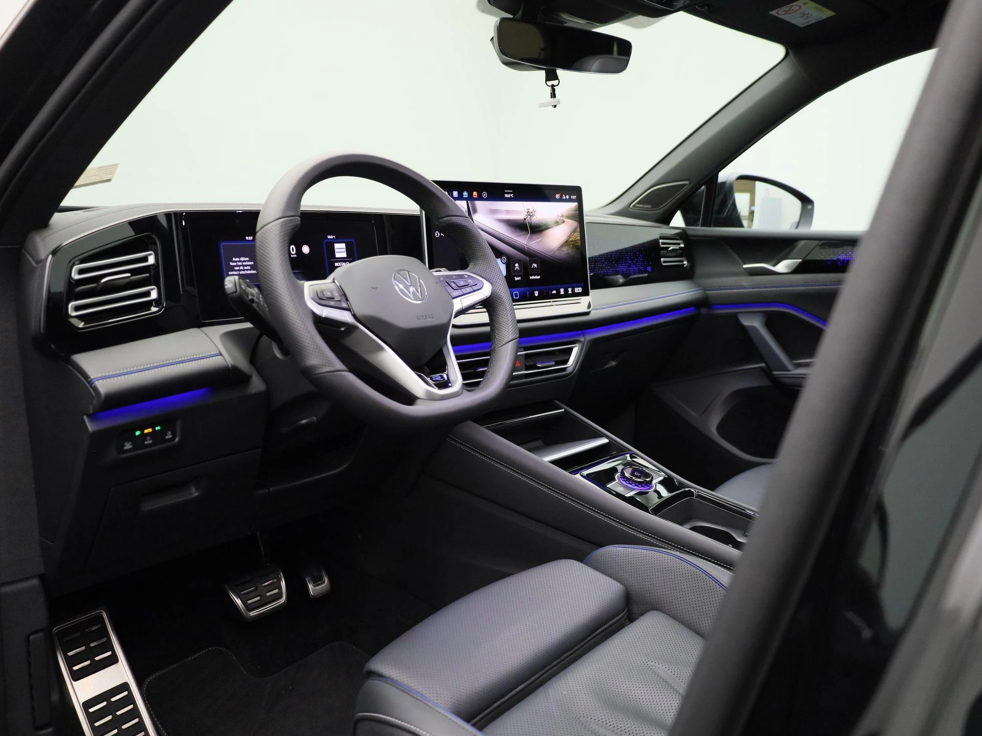 Volkswagen-Tiguan-image-37
