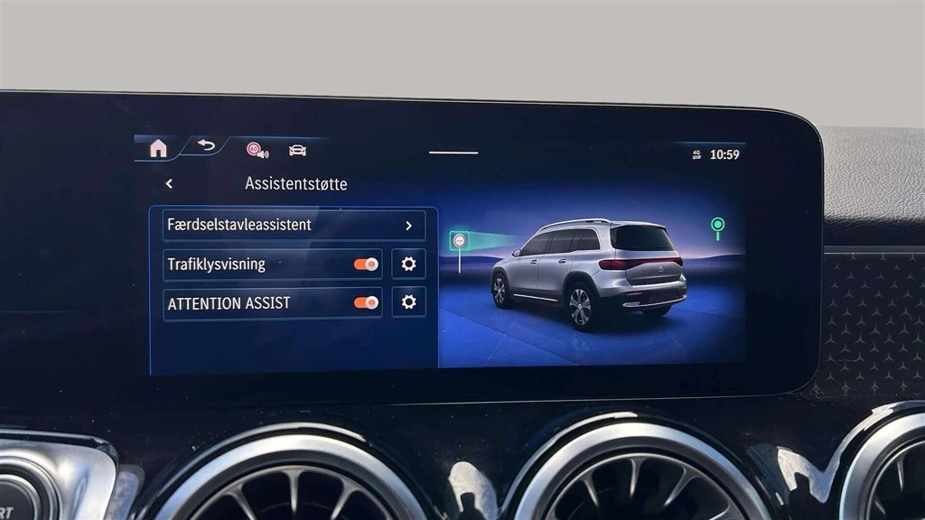 Mercedes-Benz-EQB-image-17