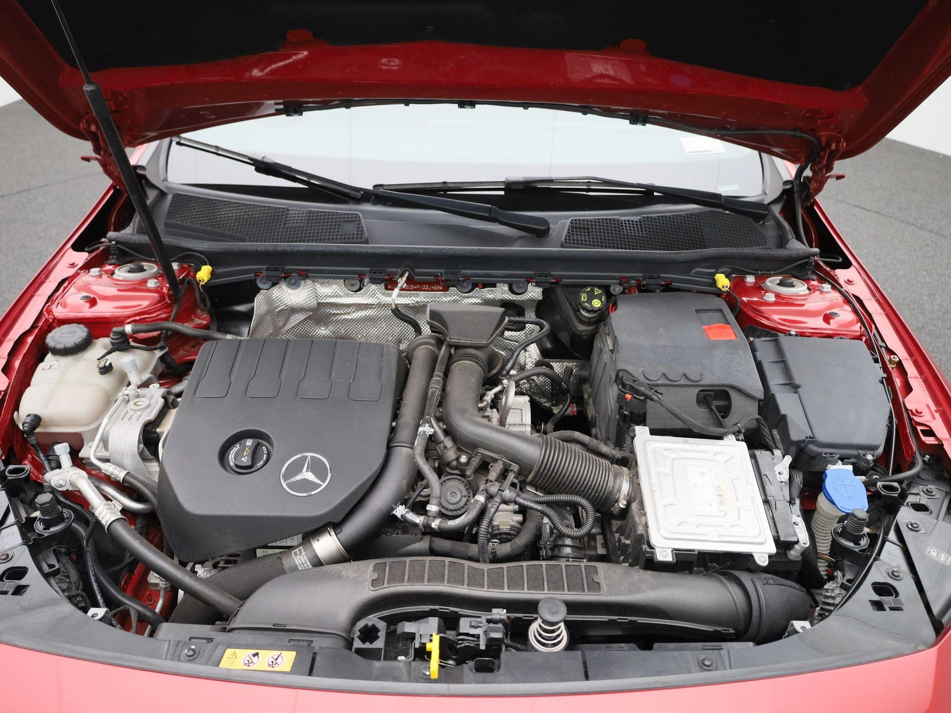 Mercedes-Benz-CLA-image-38