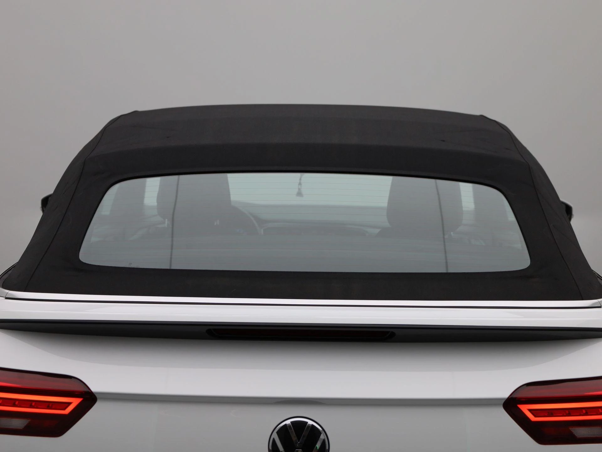 Volkswagen-T-Roc-image-17