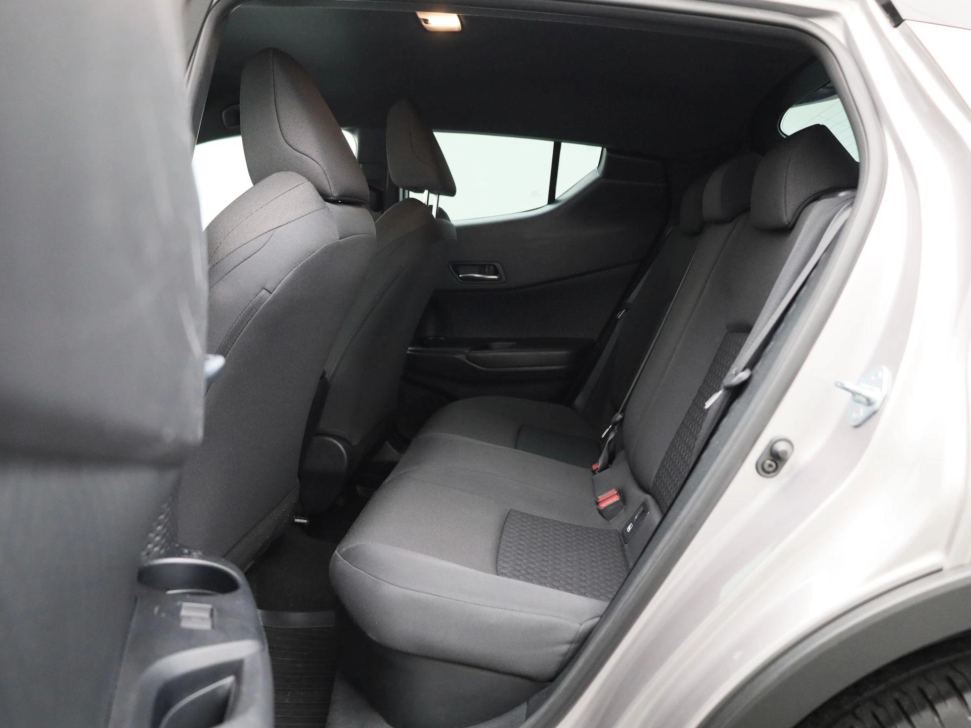 Toyota-C-HR-image-11
