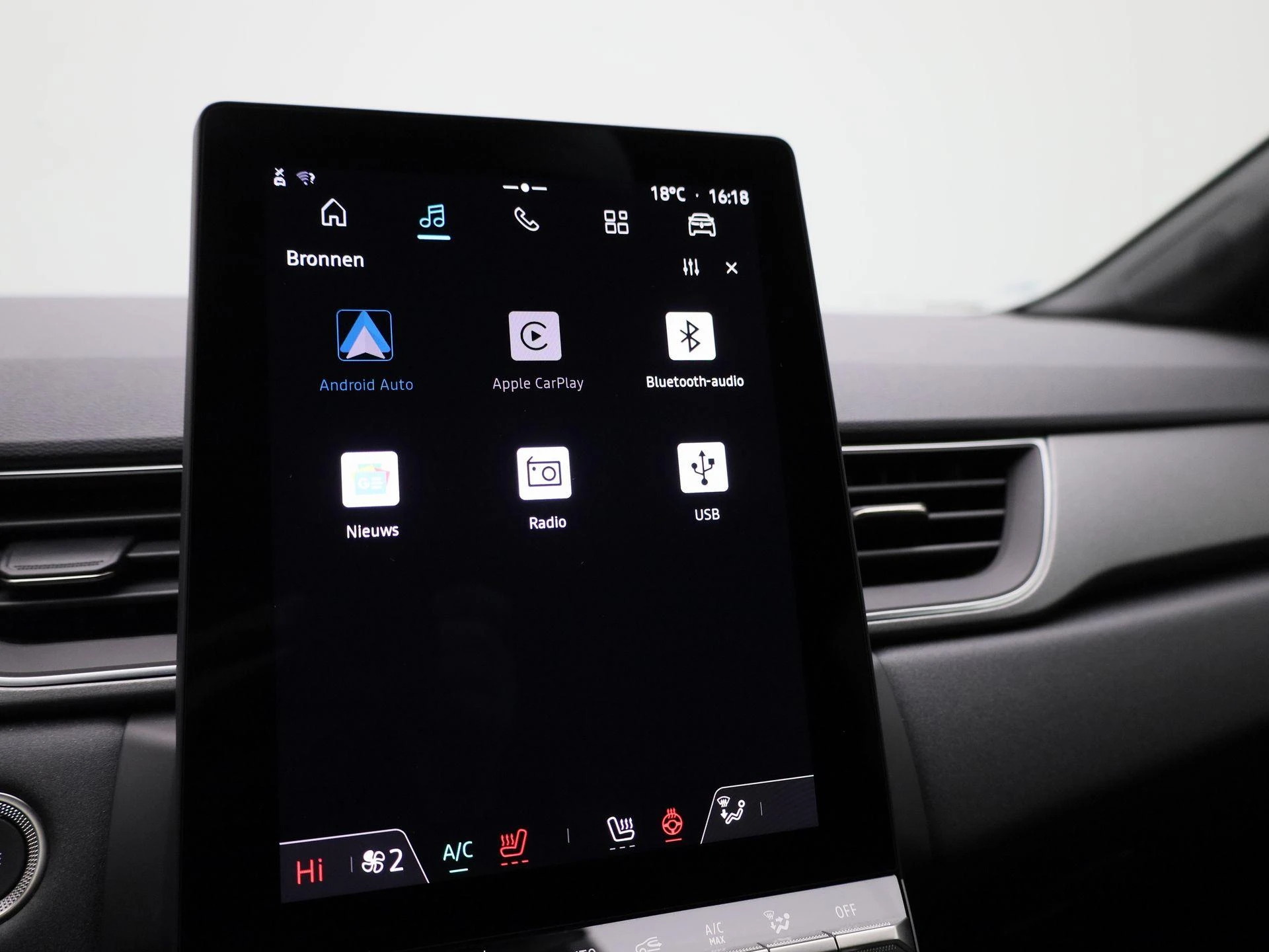 Renault-Captur-image-17