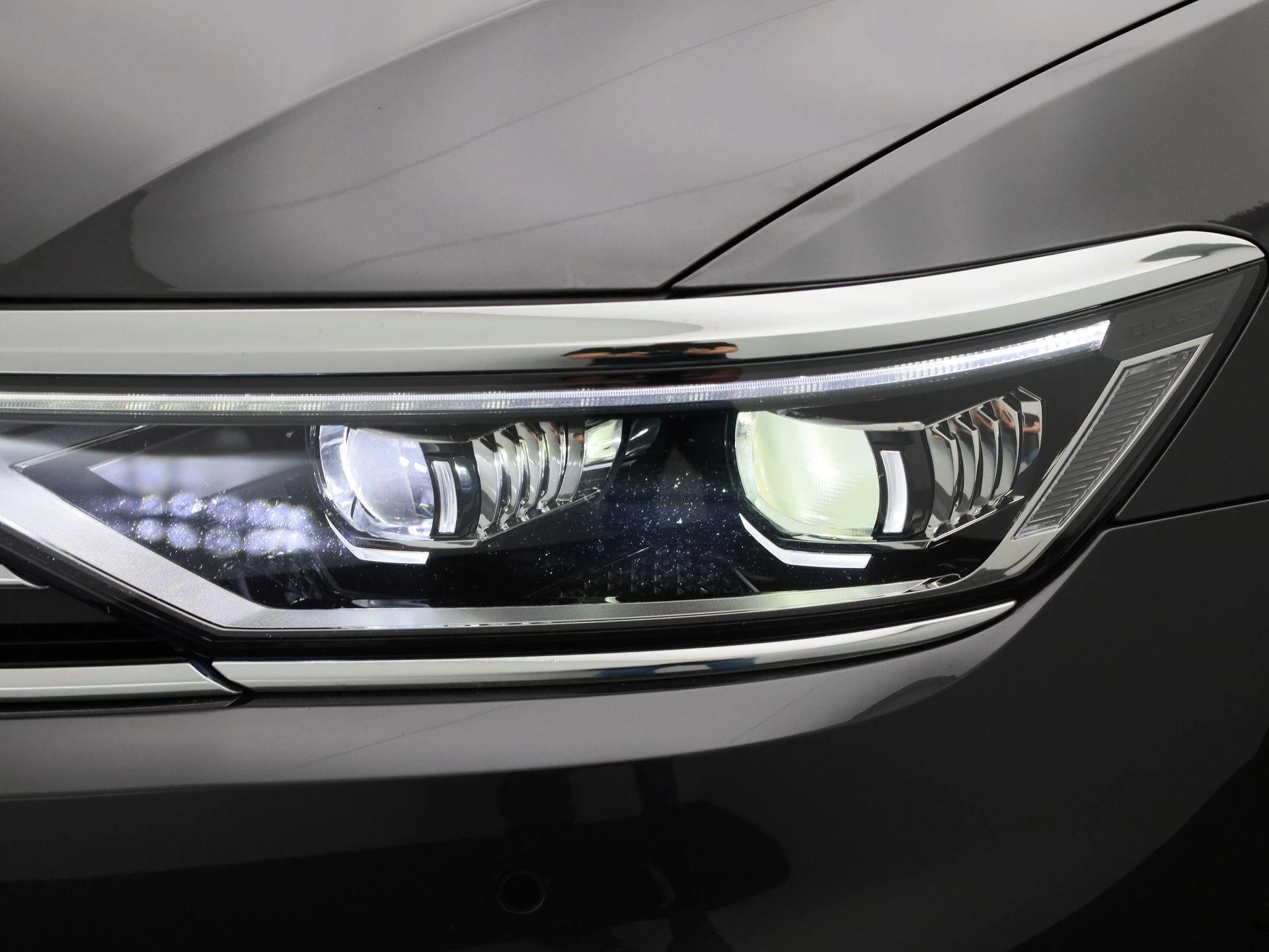 Volkswagen-Passat-image-17
