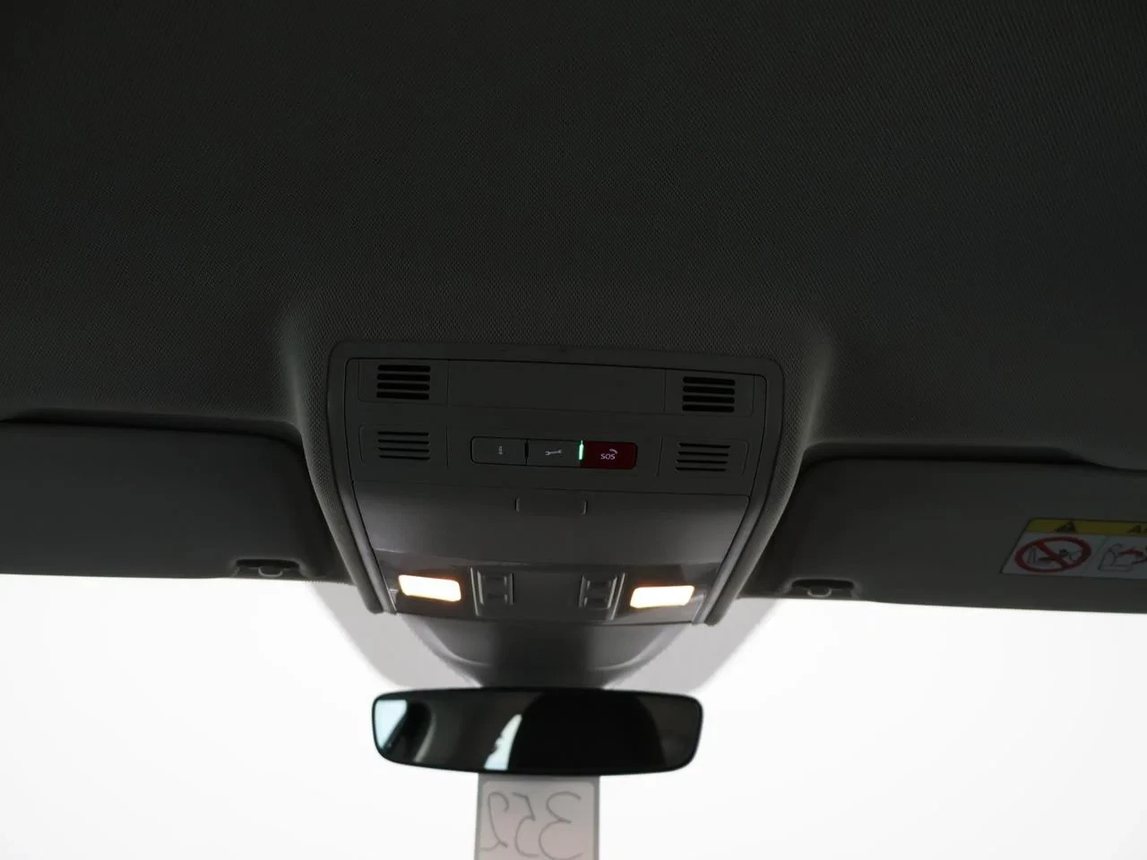 Volkswagen-Polo-image-12
