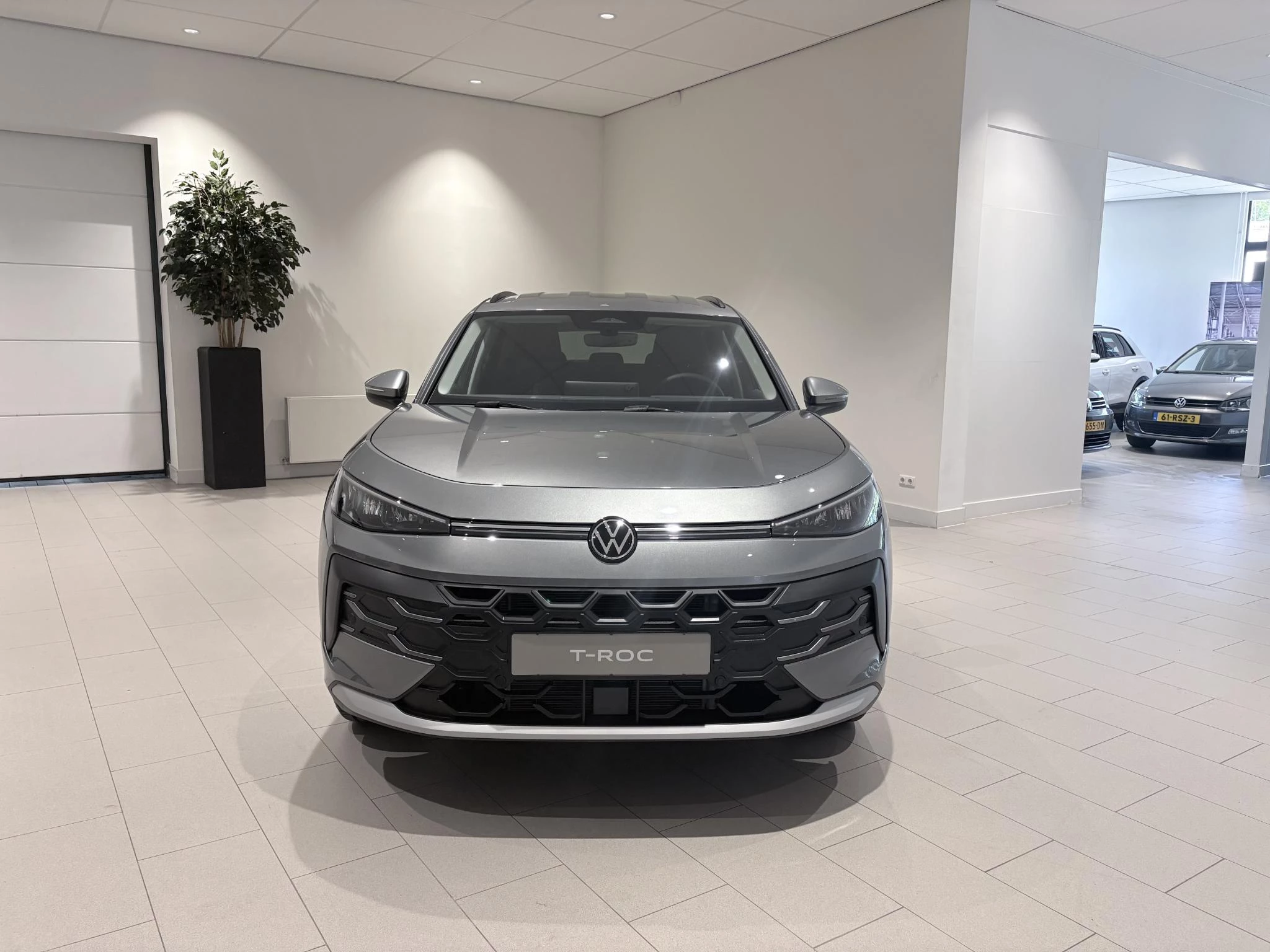 Volkswagen-T-Roc-image-6