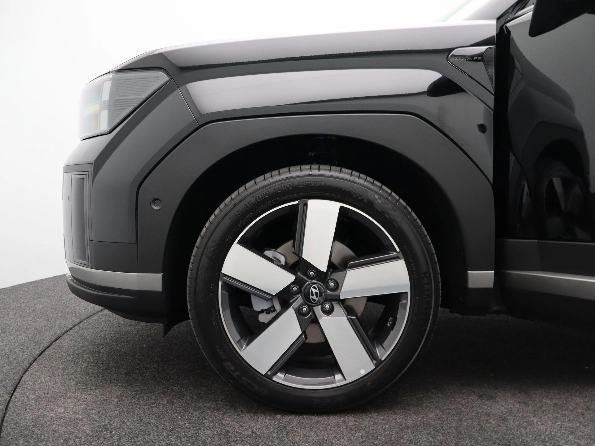 Hyundai-Santa Fe-image-15