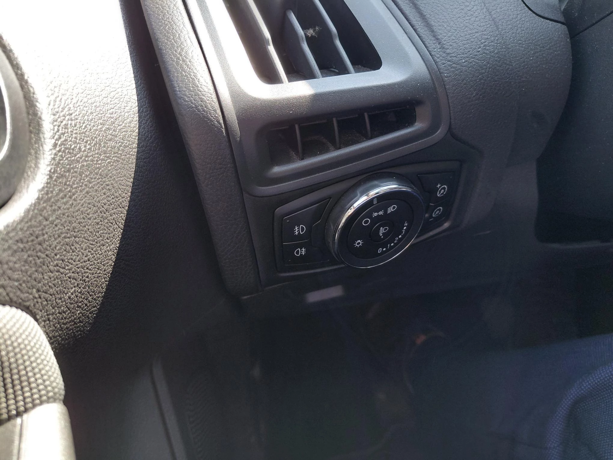 Ford Focus 1.6 Ti-VCT 77kW Titanium