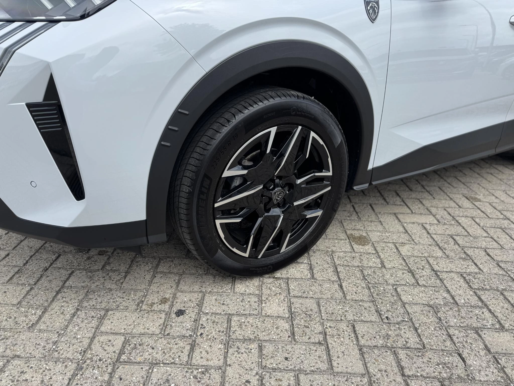 Peugeot 3008 Hybrid 145 GT