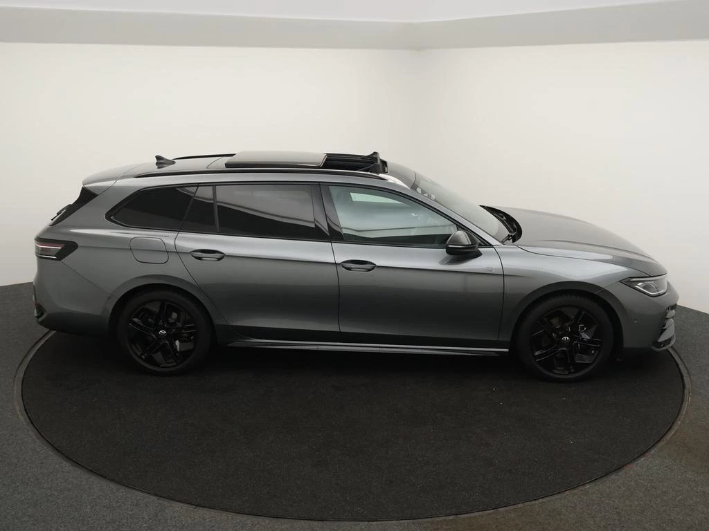 Volkswagen-Passat-image-6