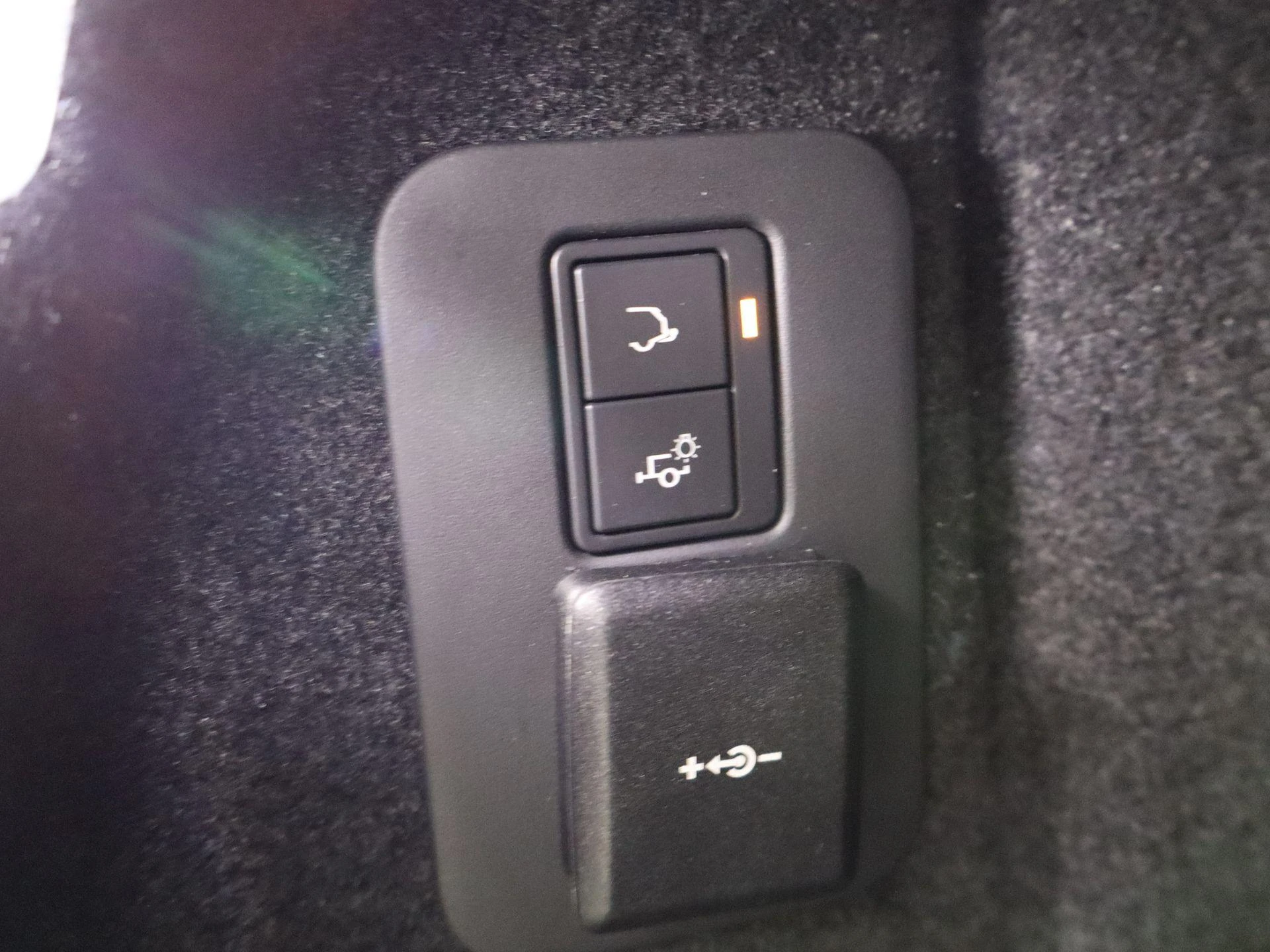 Land Rover-Range Rover Evoque-image-15