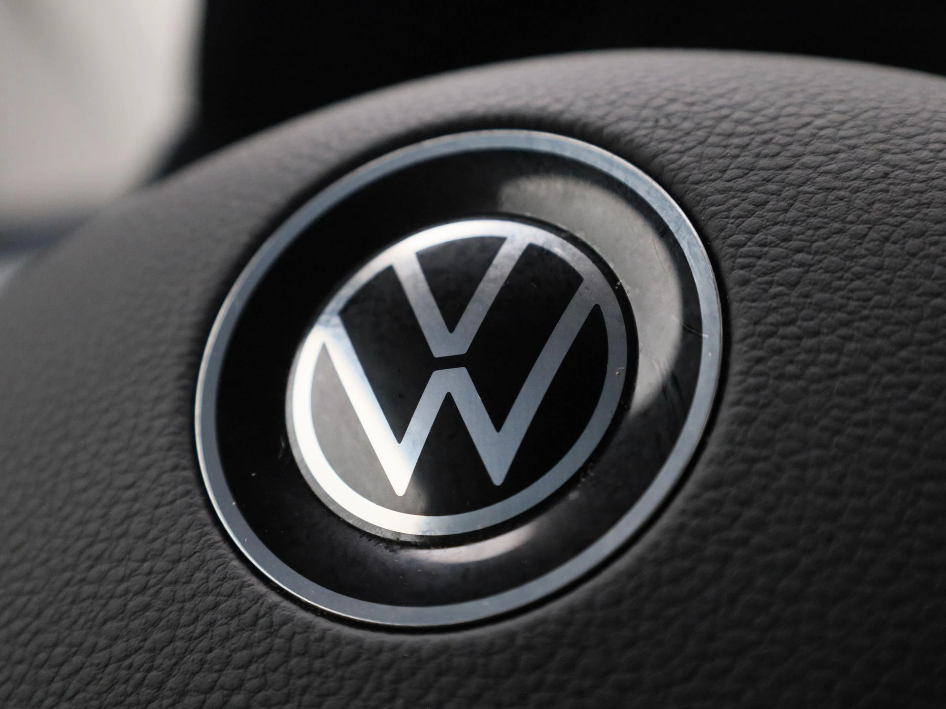 Volkswagen-up!-image-24