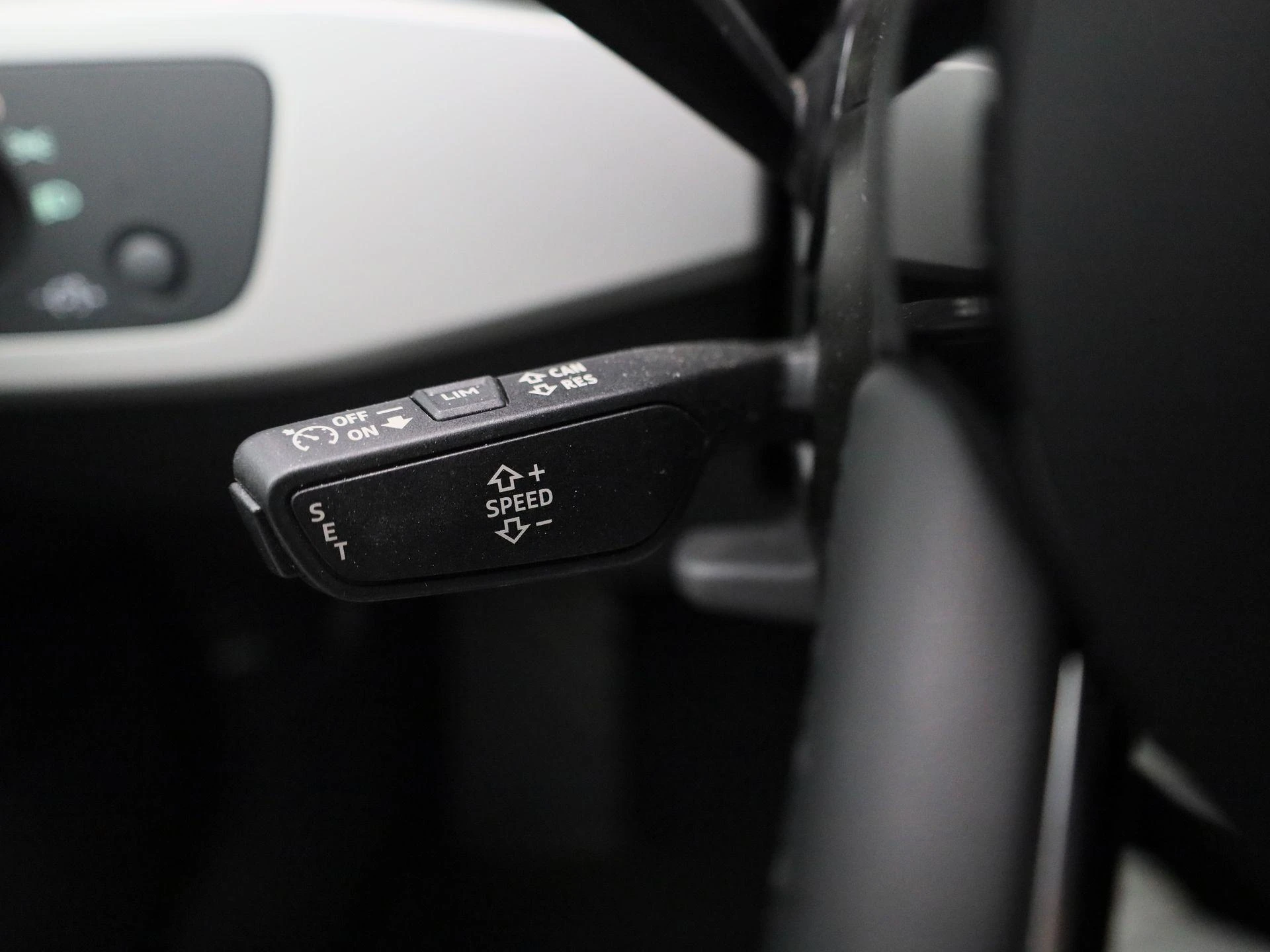 Audi-A4-image-25