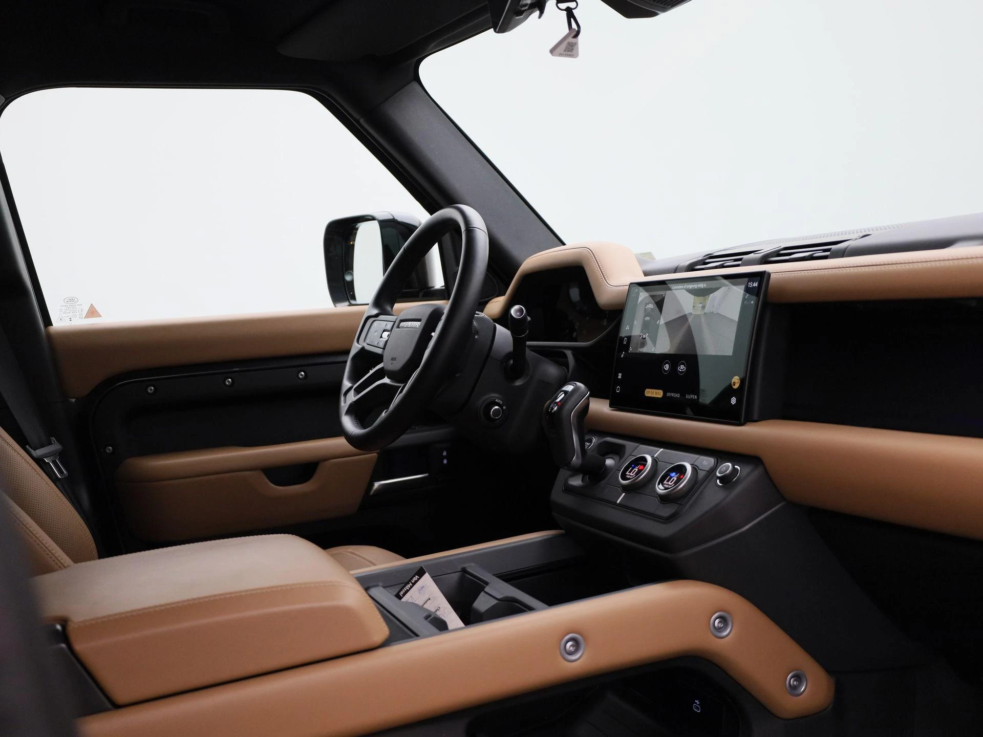 Land Rover-Defender-image-48