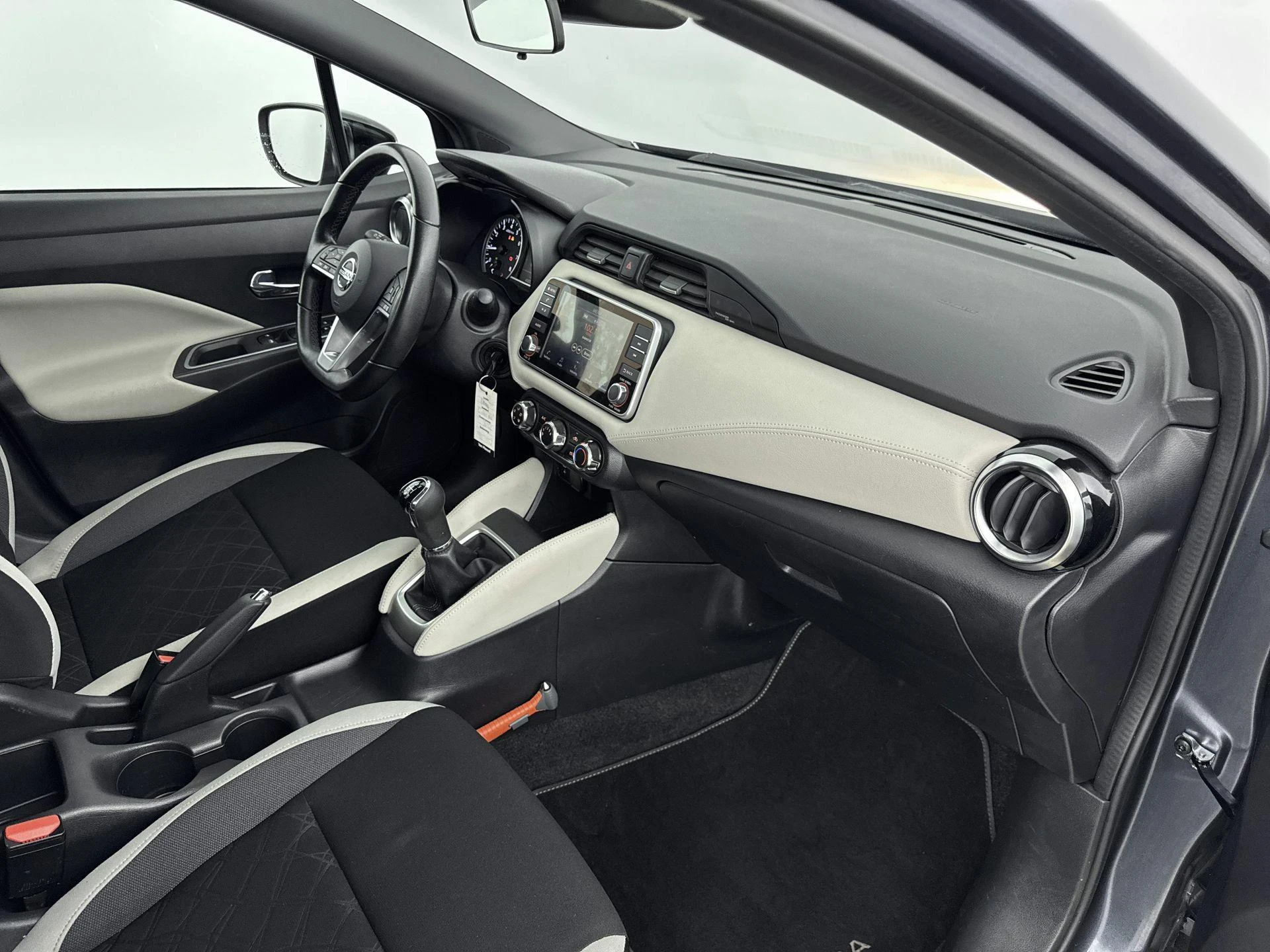 Nissan-Micra-image-7