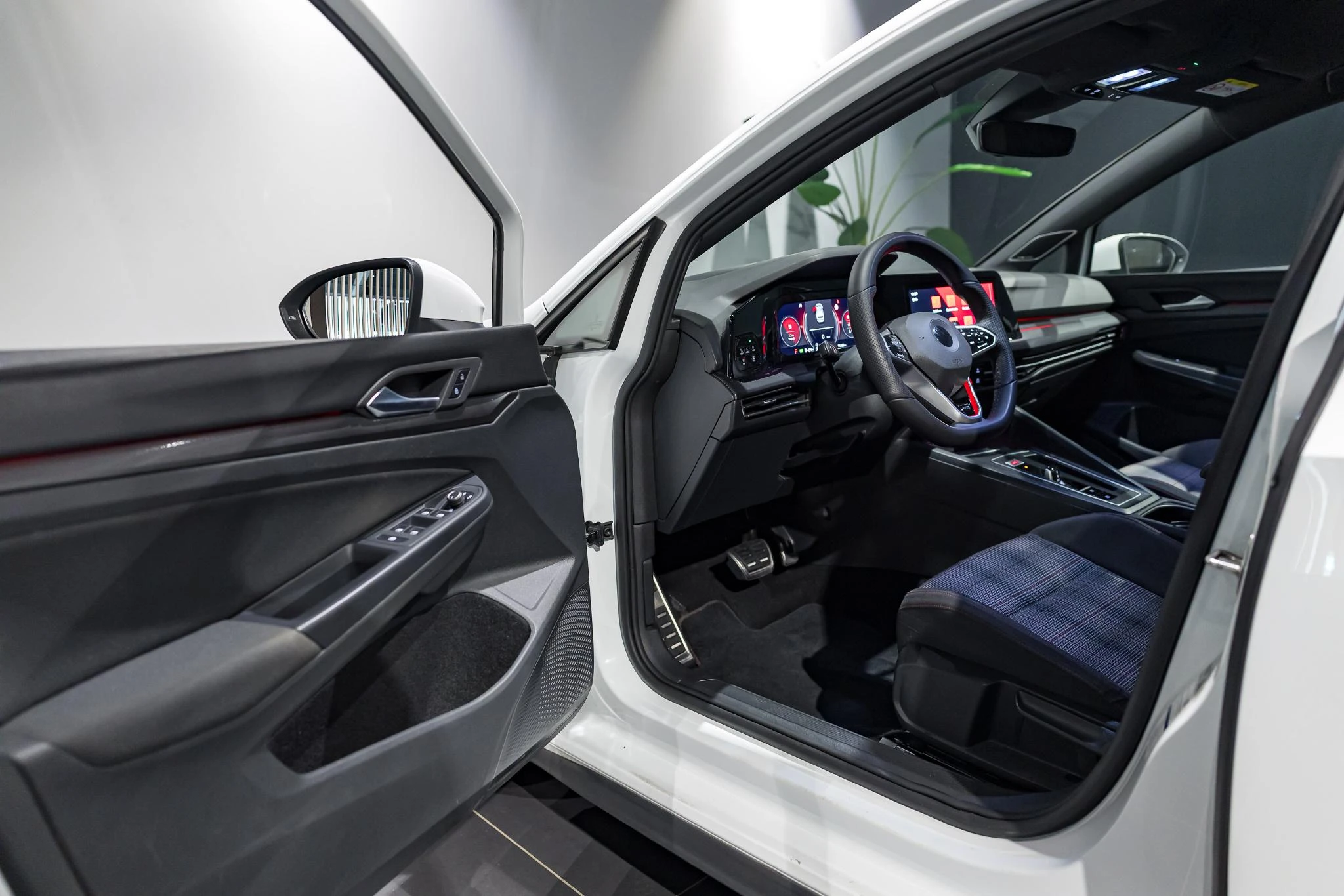 Volkswagen-Golf-image-17