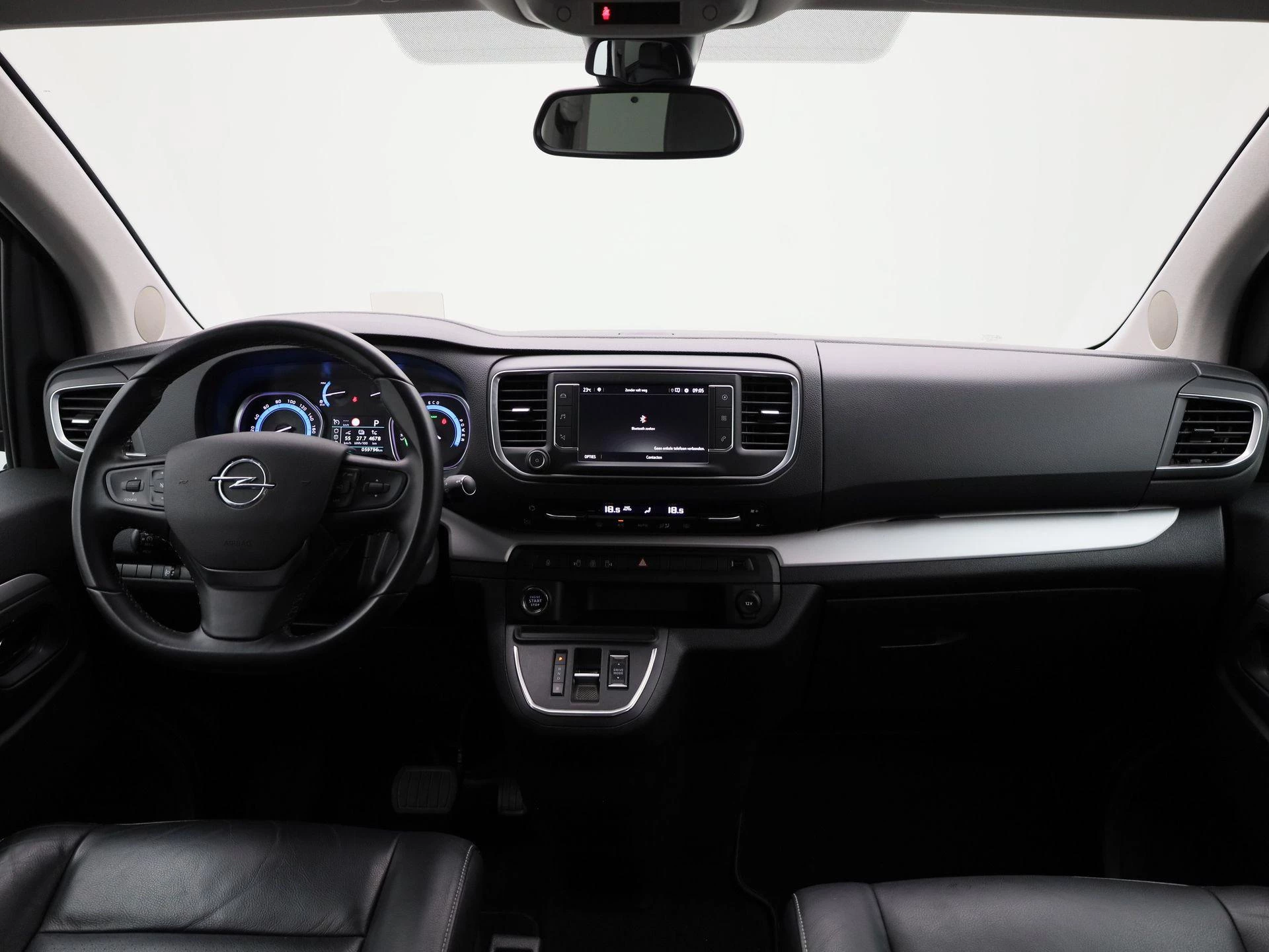 Opel-Zafira e-Life-image-35