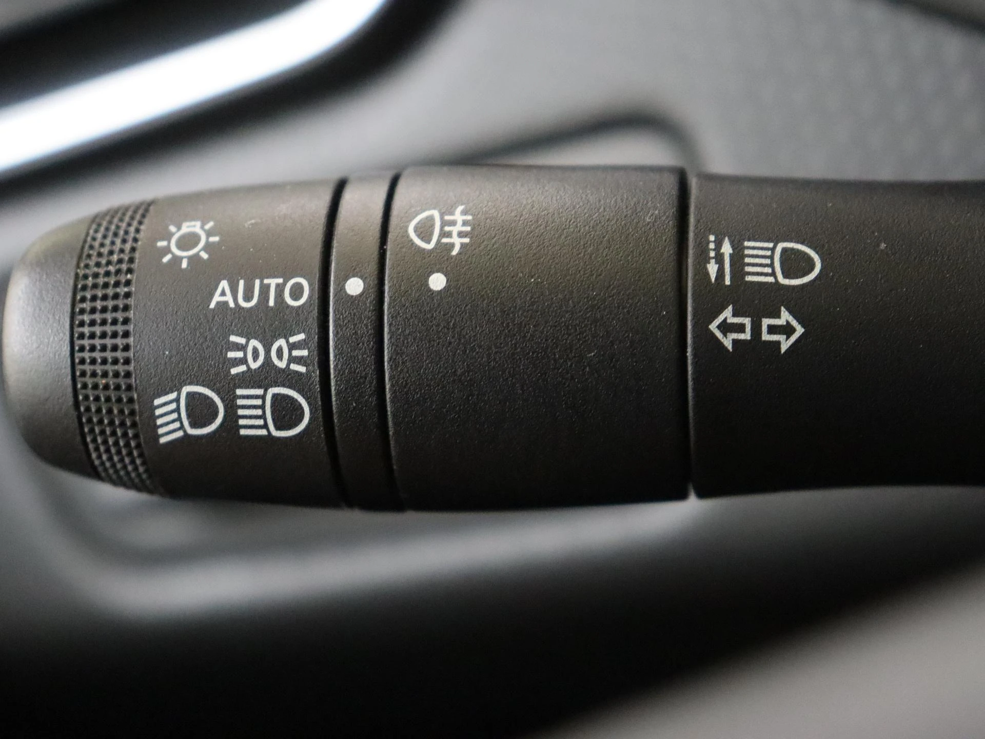 Renault-Clio-image-21
