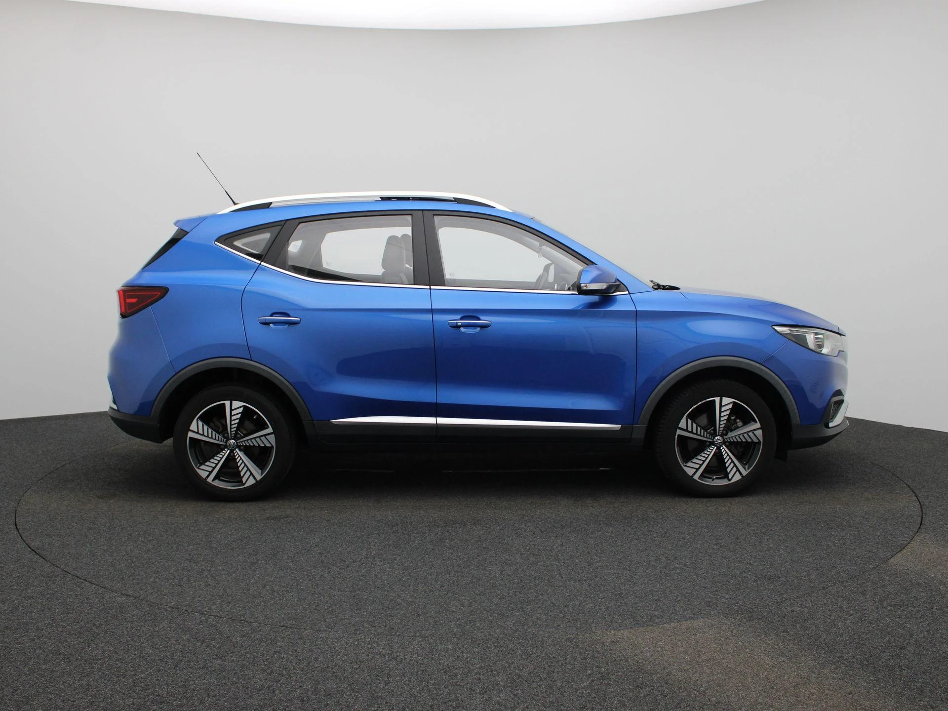 MG-ZS EV-image-5