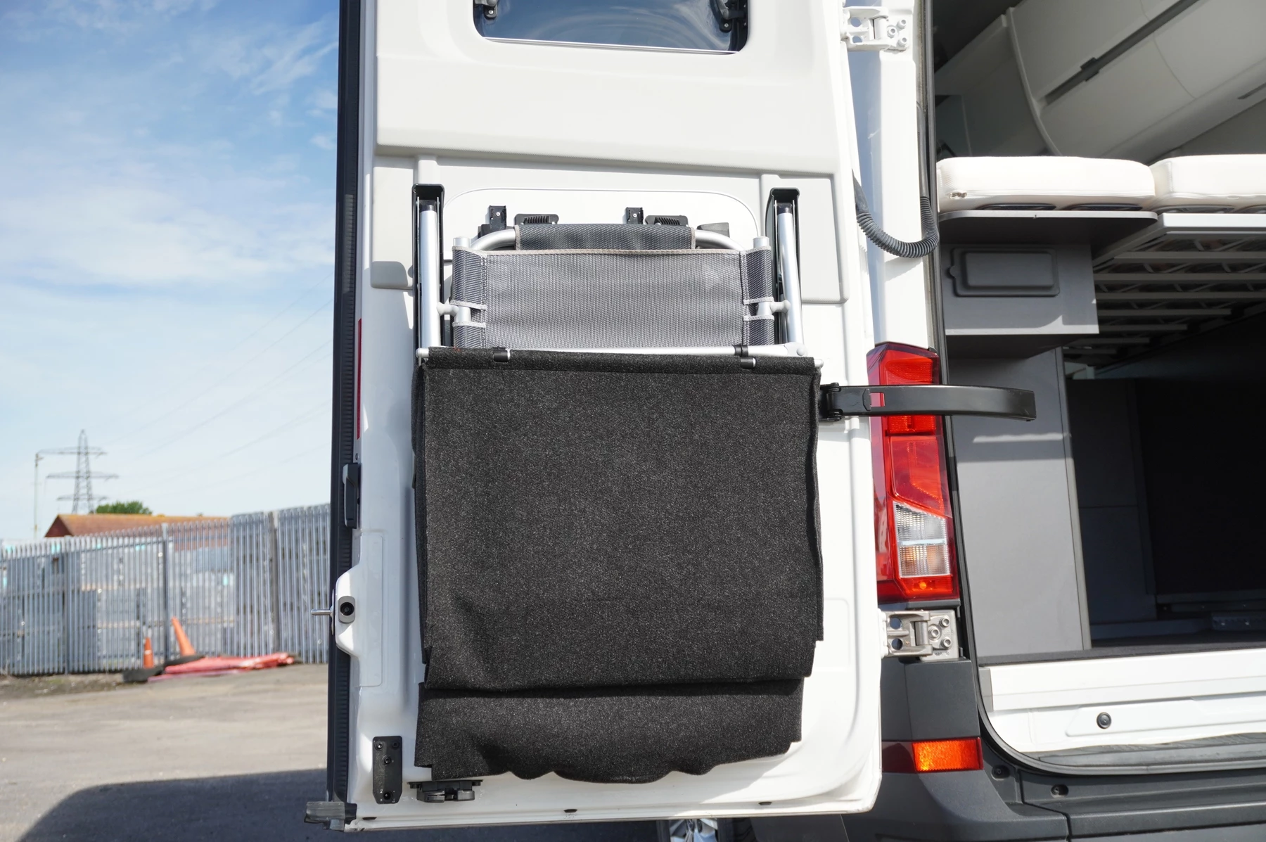 Volkswagen-California-image-28