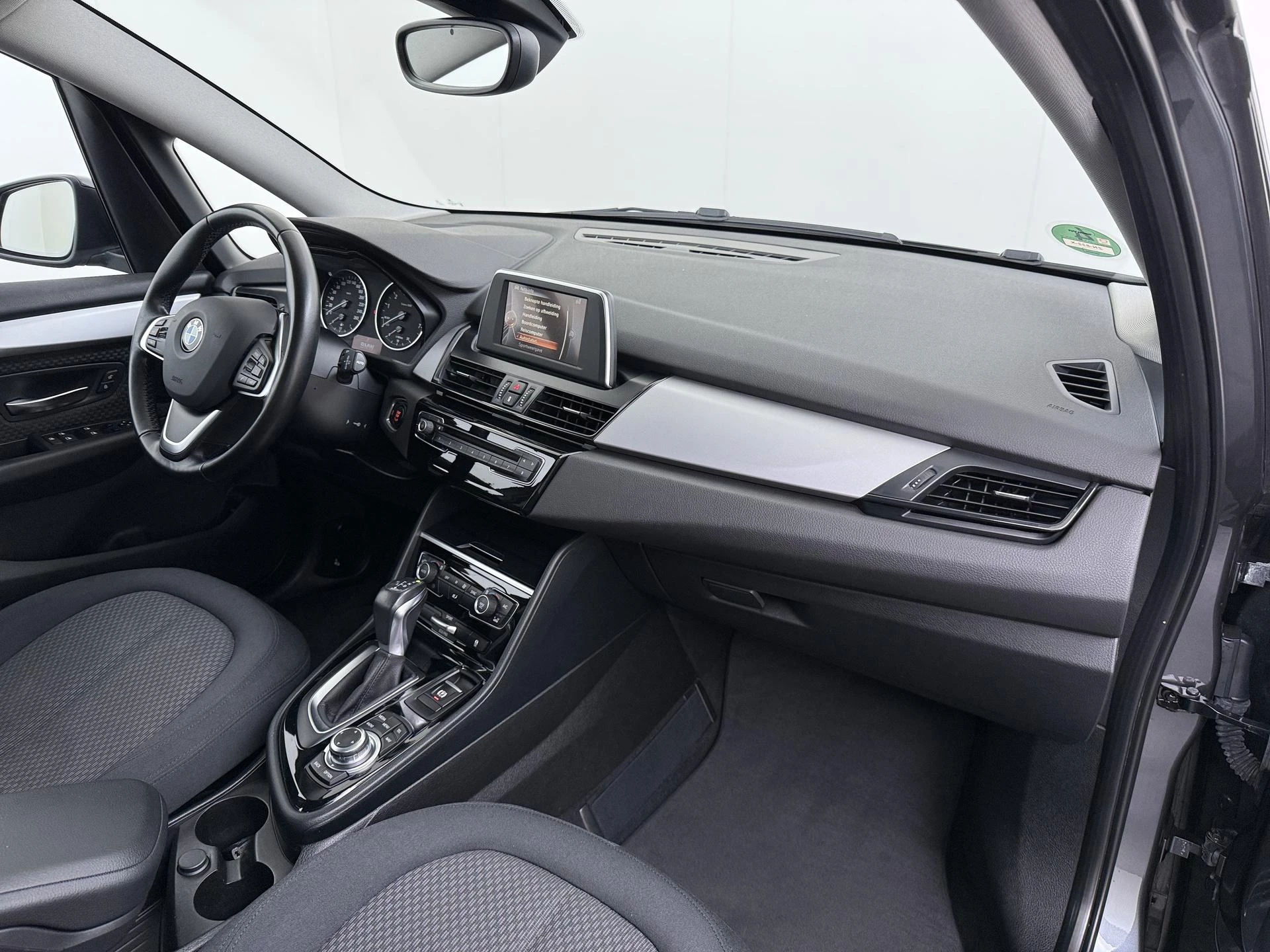 BMW-2 Serie-image-33