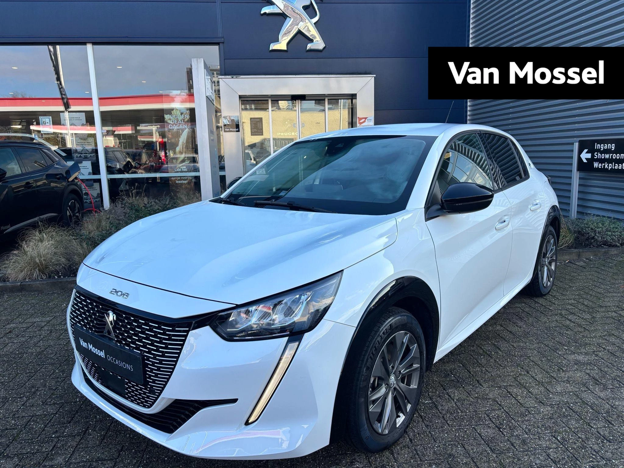 Peugeot-e-208-image-0