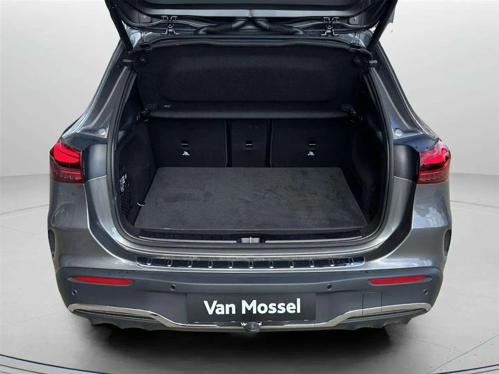 Mercedes-Benz-EQA-image-21