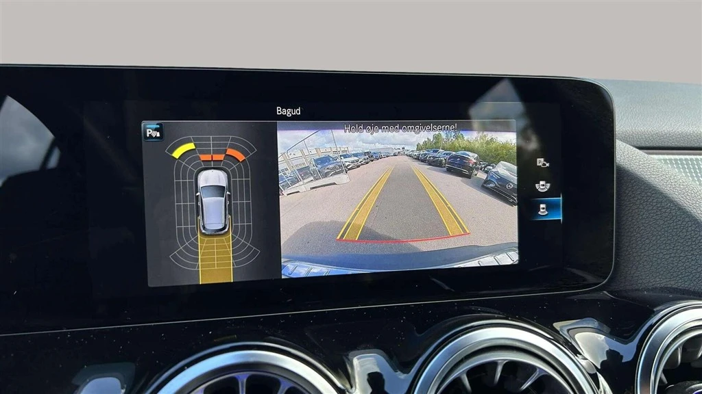 Mercedes-Benz-EQA-image-17