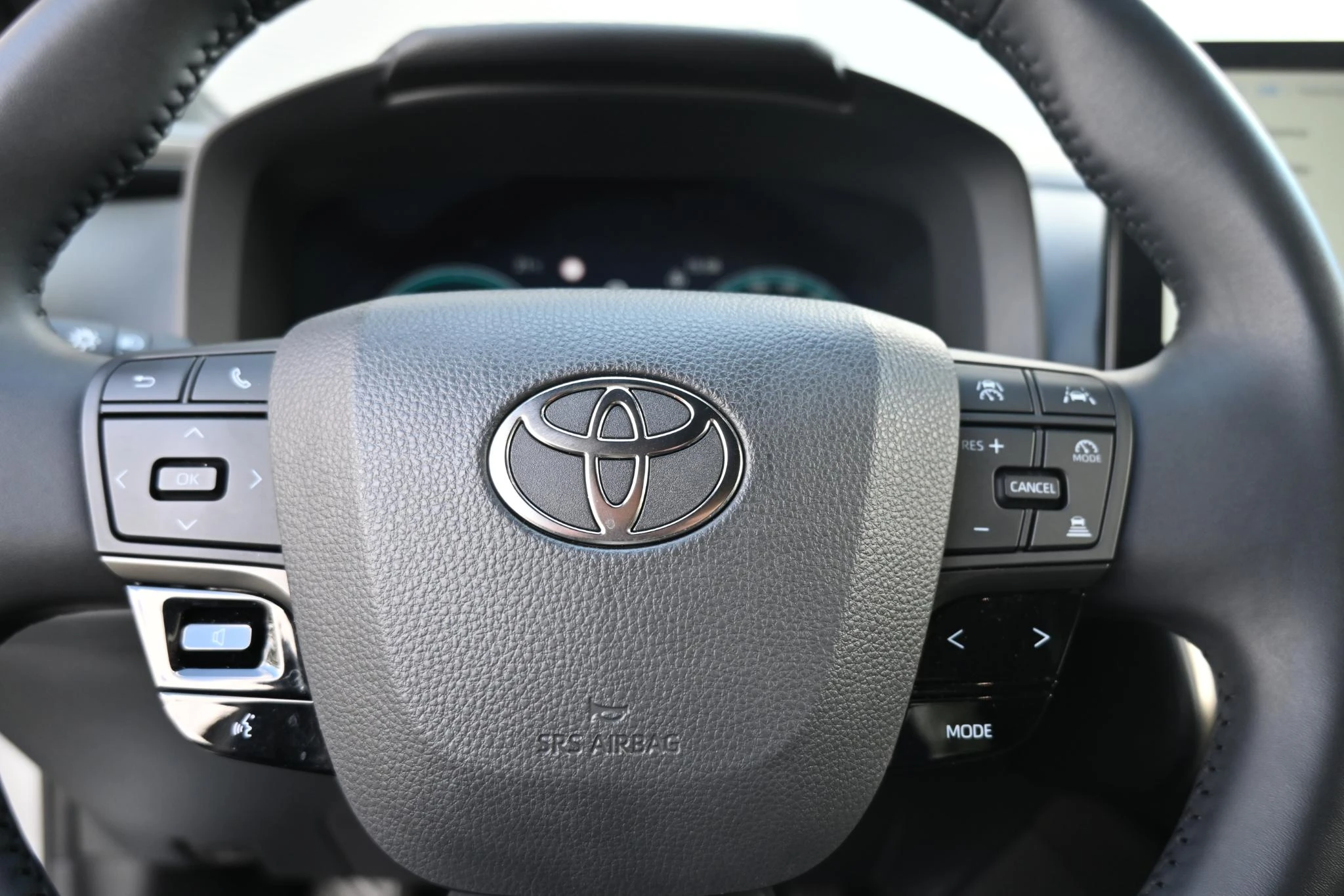 Toyota-C-HR-image-20
