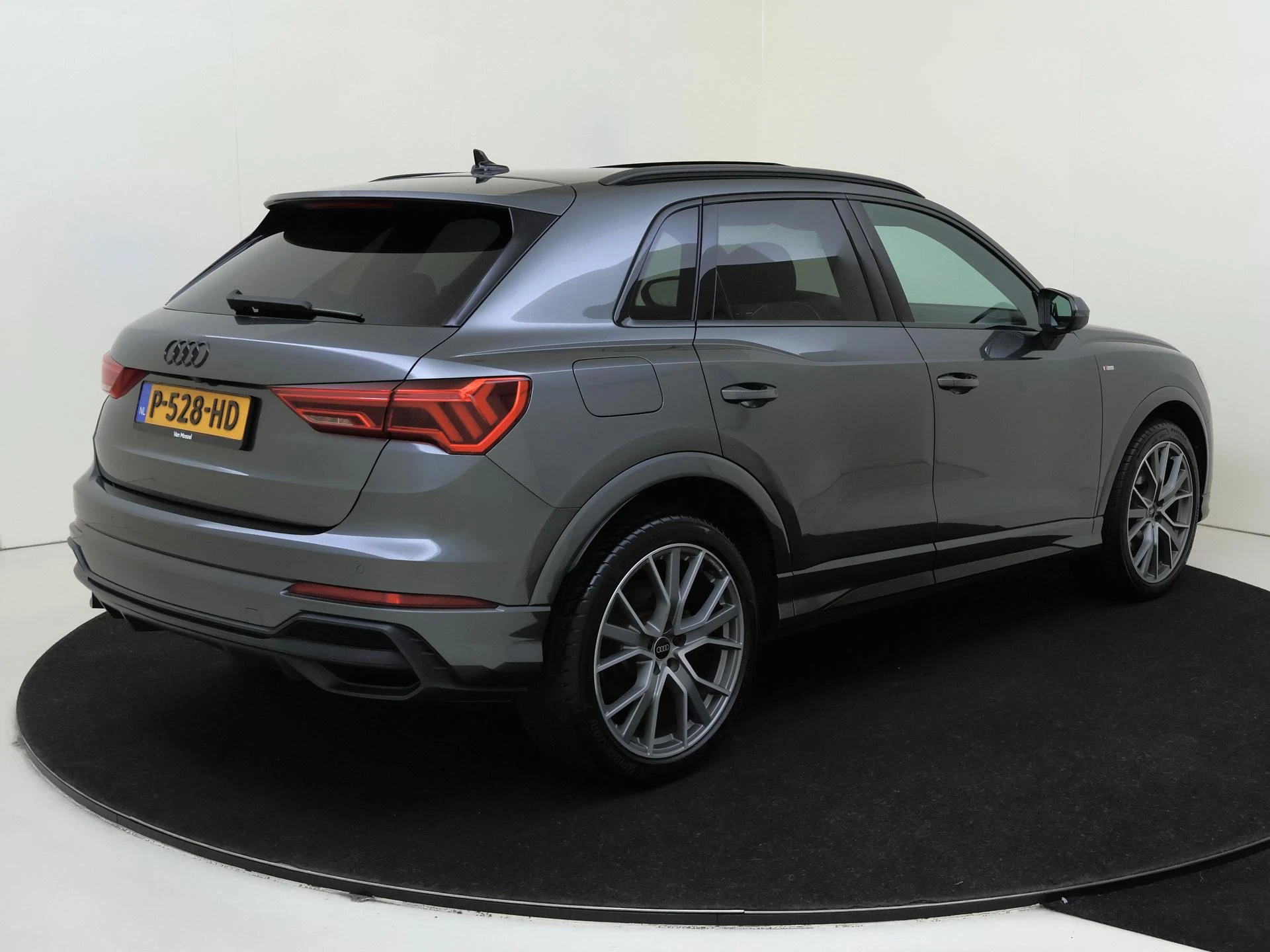 Audi-Q3-image-3