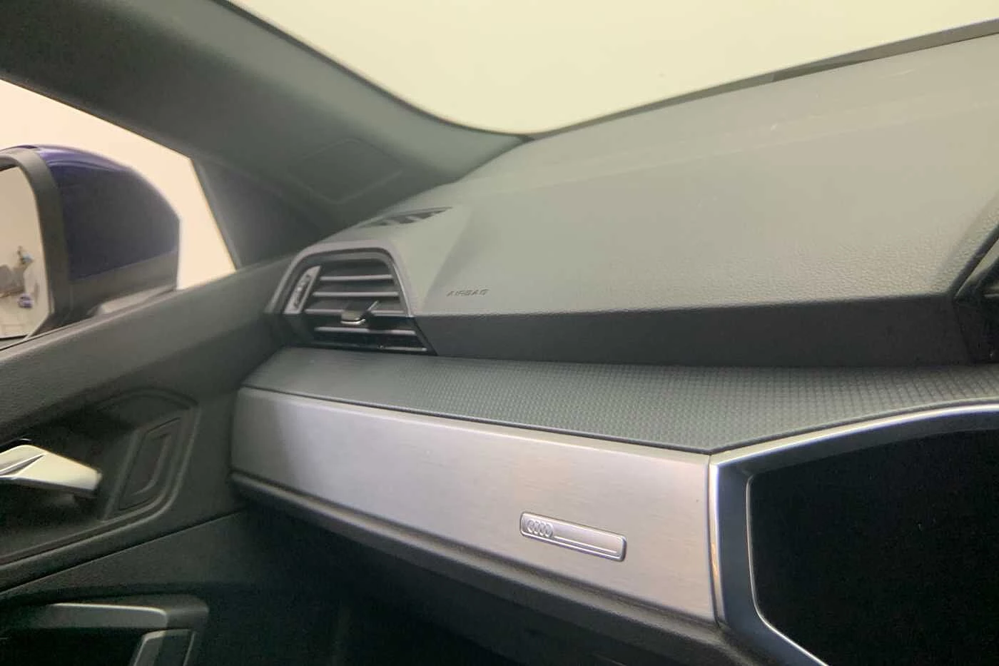 Audi-Q3-image-18