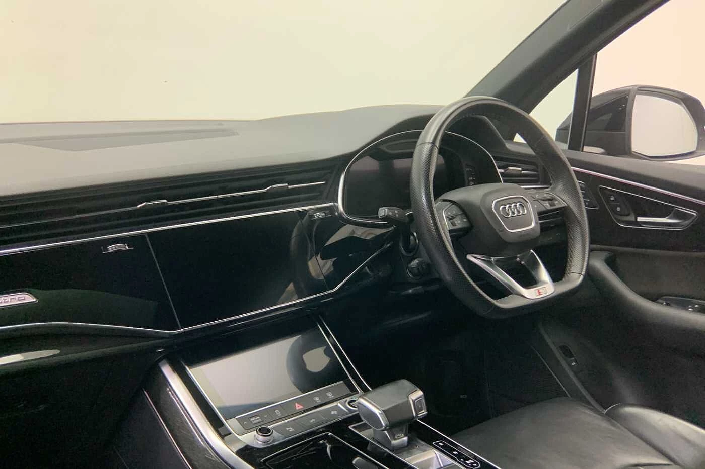 Audi-Q7-image-11
