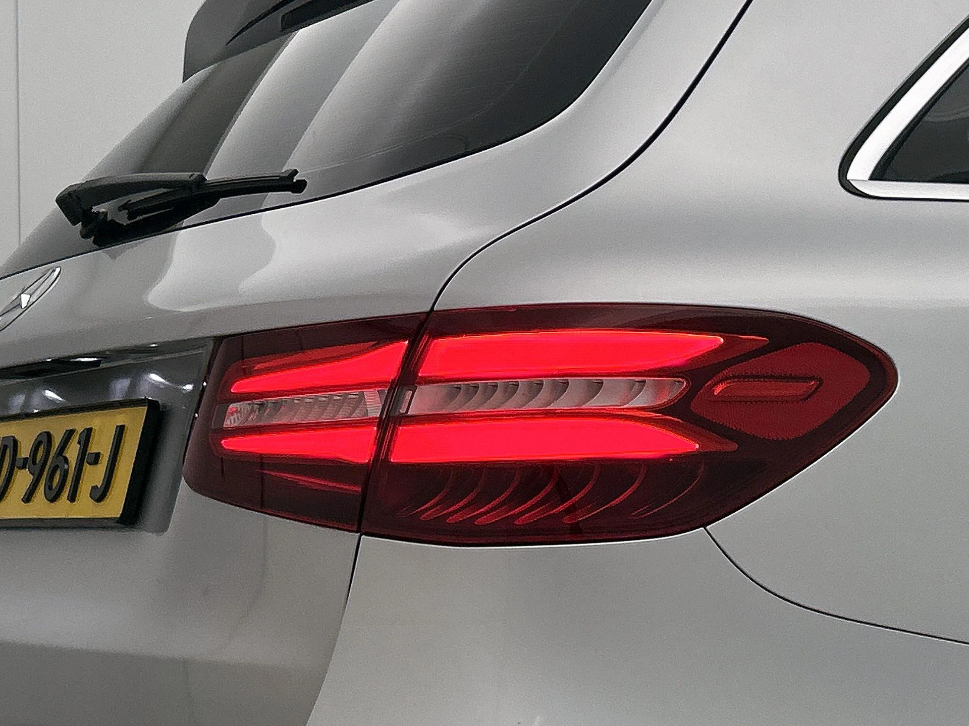Mercedes-Benz-GLC-image-27