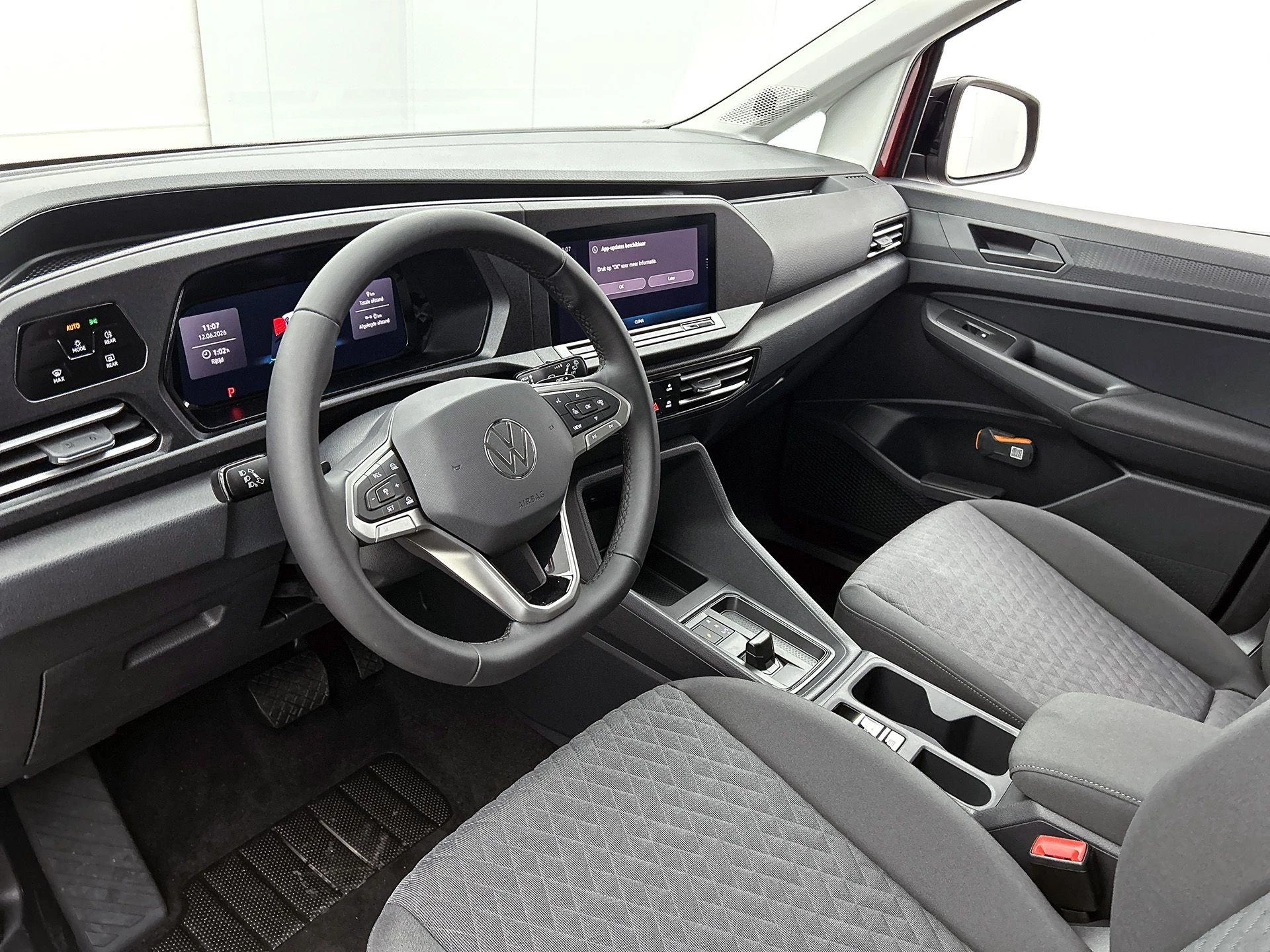 Volkswagen-Caddy-image-16