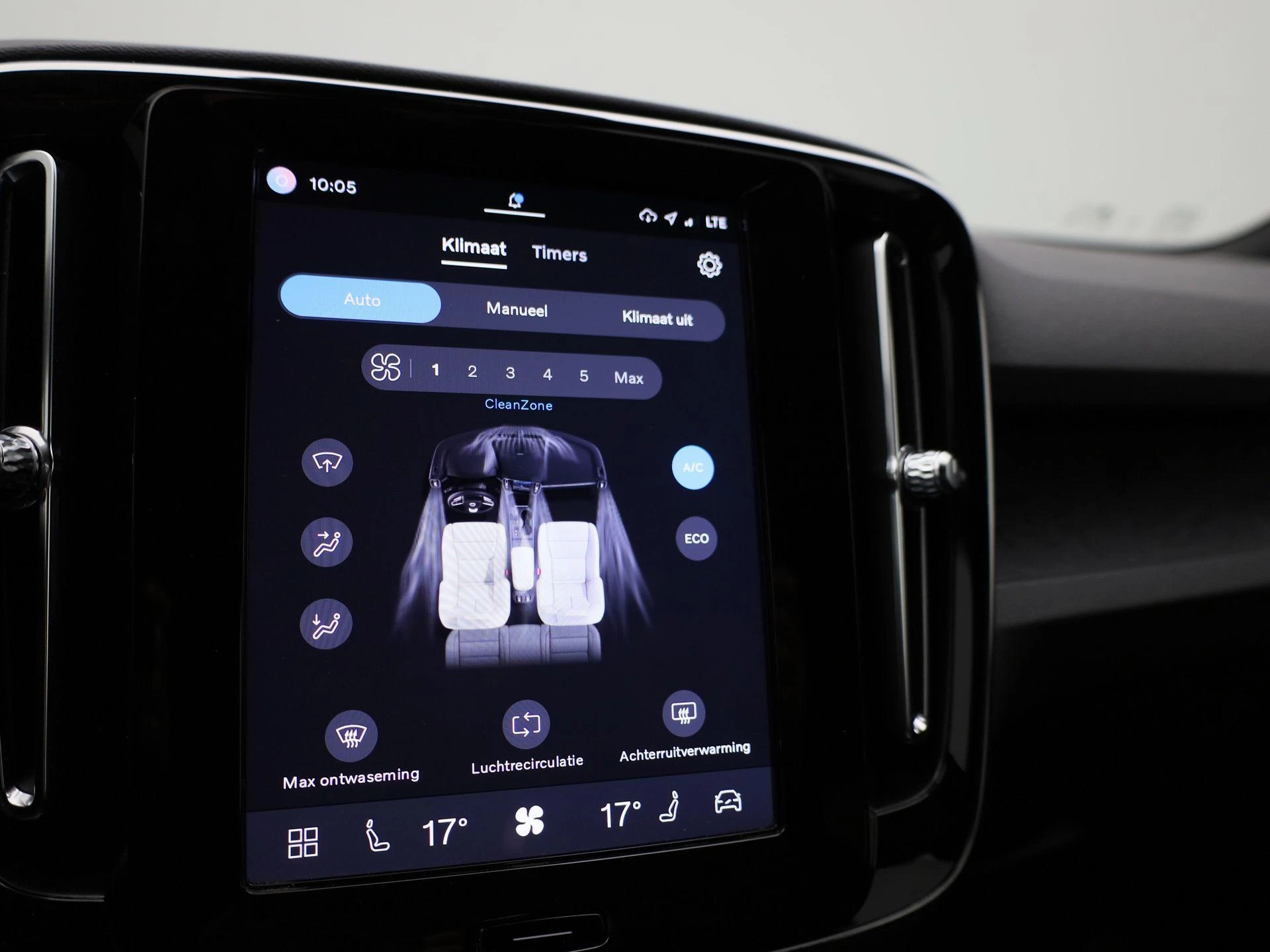 Volvo-XC40-image-24