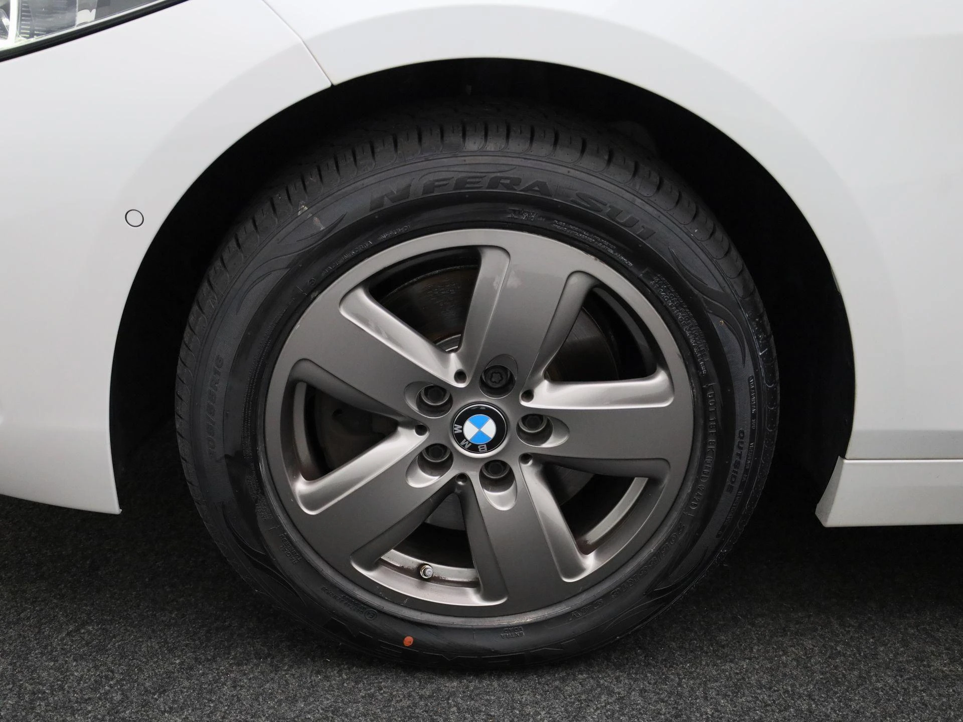 BMW-1 Reeks-image-15
