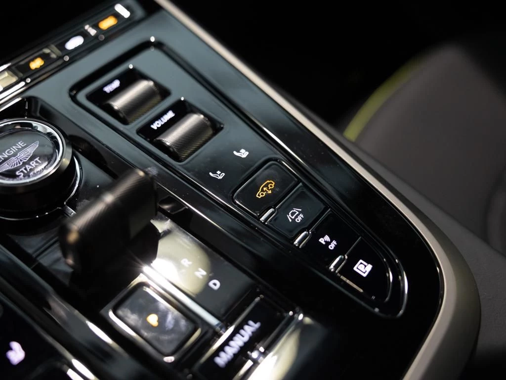 Aston Martin DBX 707 AMR Aston Martin Hamburg