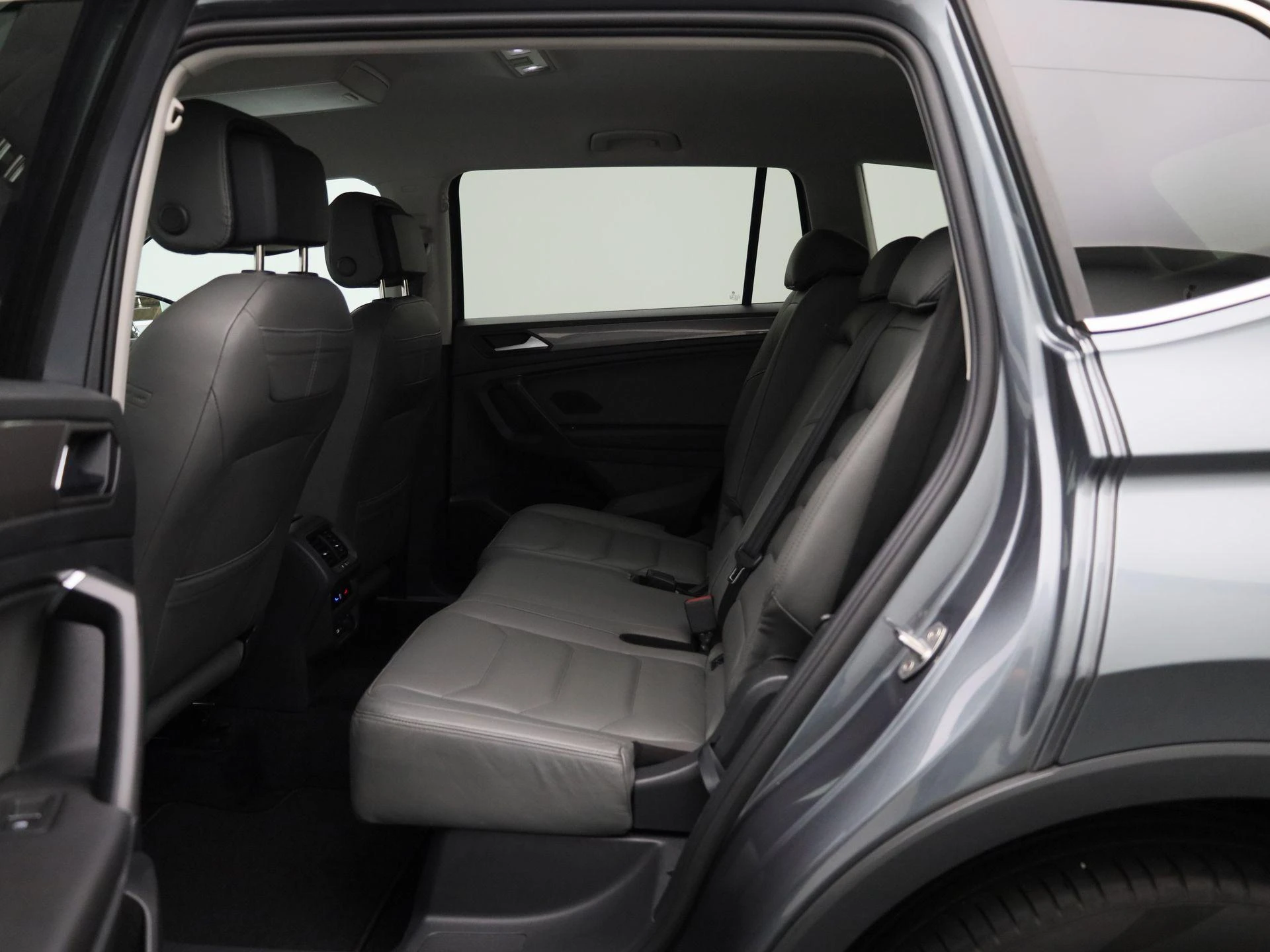 Volkswagen-Tiguan Allspace-image-9